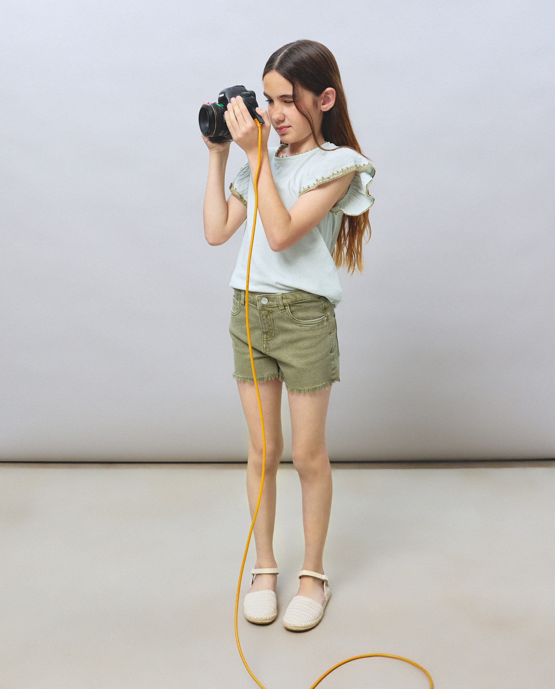 Imagem 0 de Calções de Ganga Colorida com Cinco Bolsos