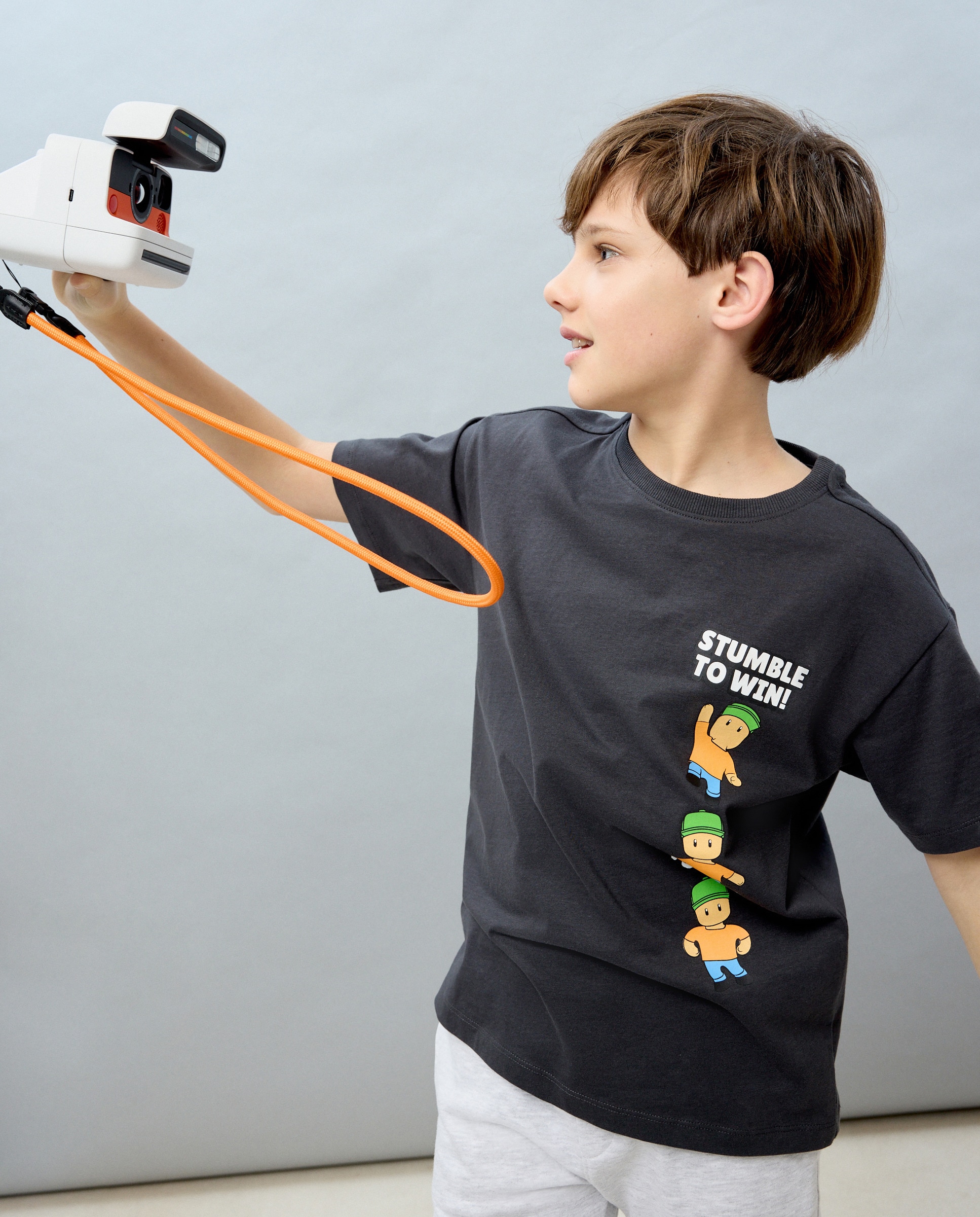 Conjunto de T-shirt e Calções Cinzento-4