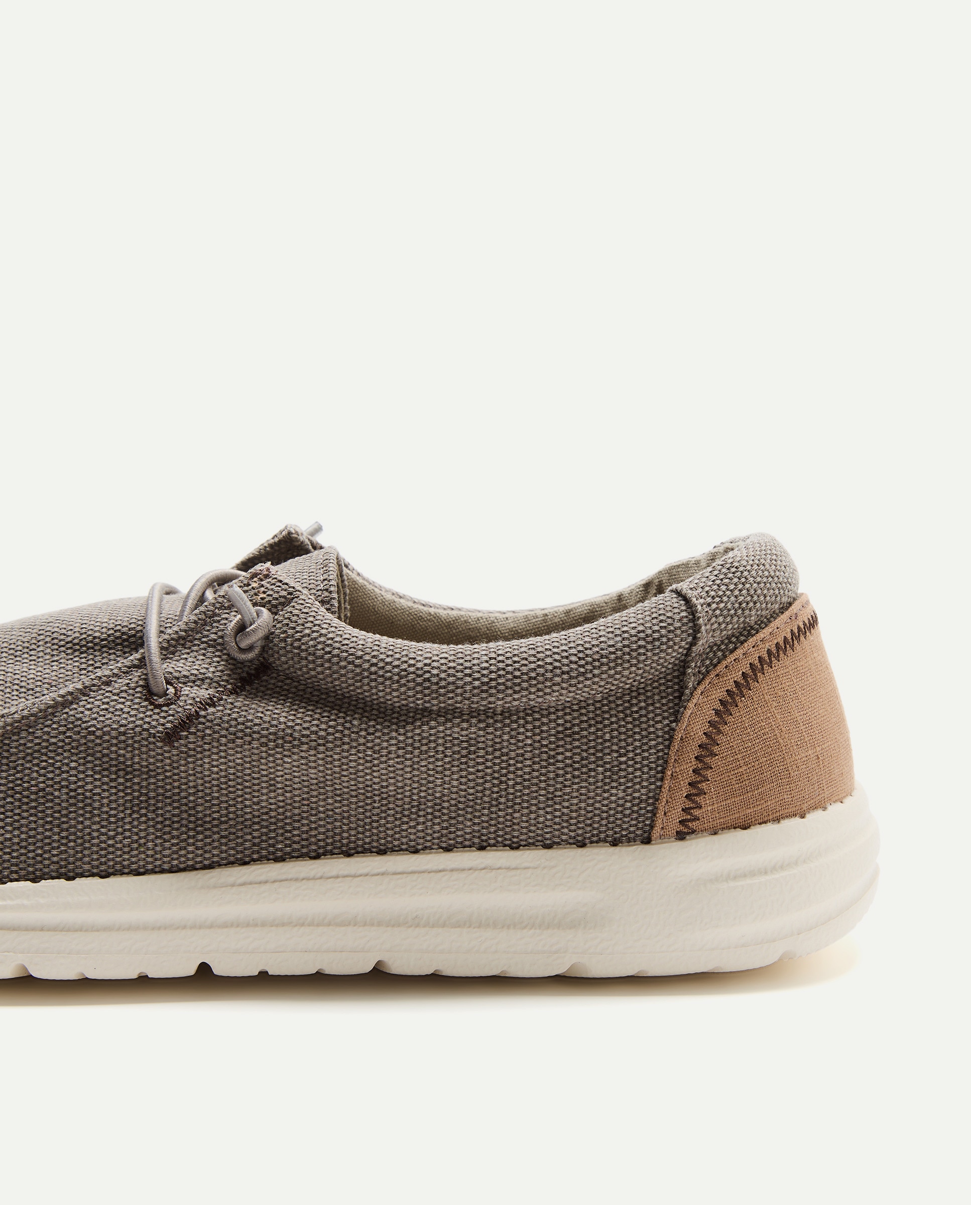 Sapatos Wallabee Castanho-5