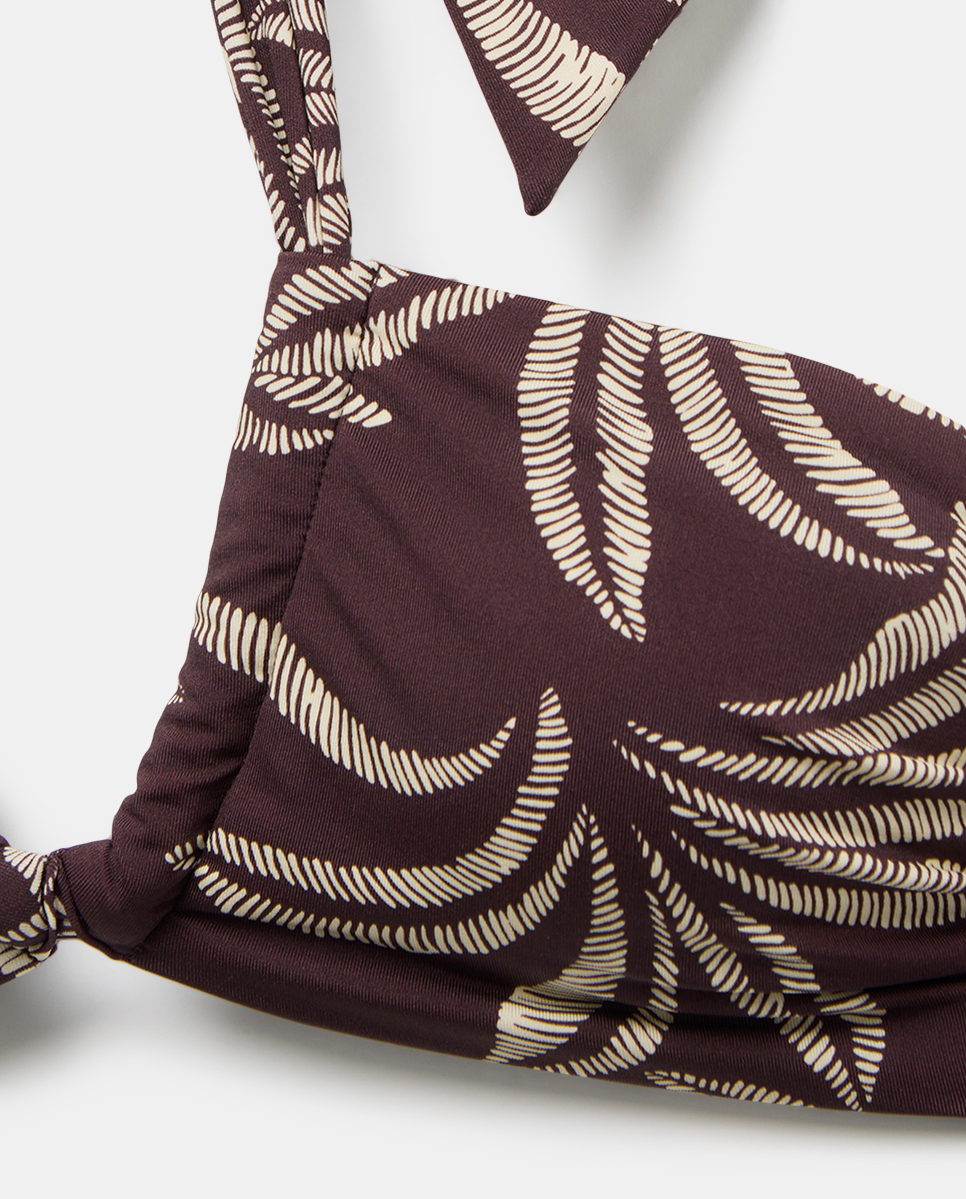 Top de Biquíni Bandeau com Alça Assimétrica e Estampado Castanho-5