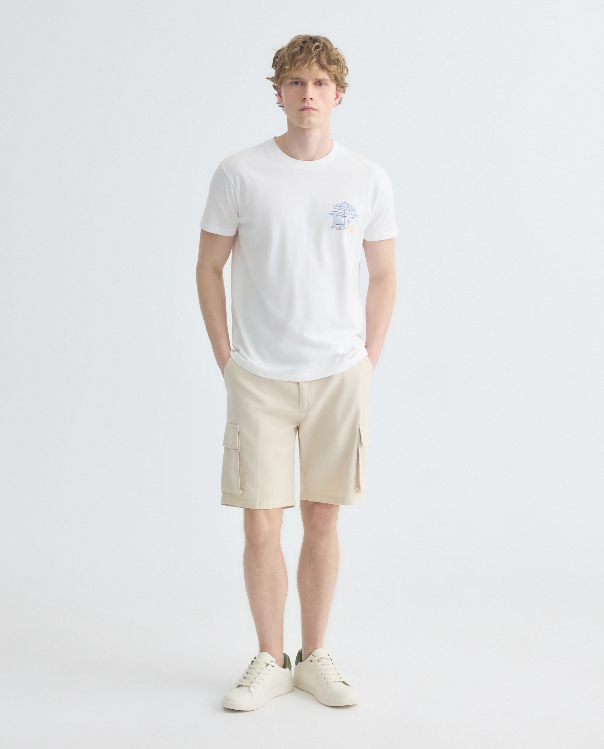 Imagen 0 de Bermuda hombre cargo con lino