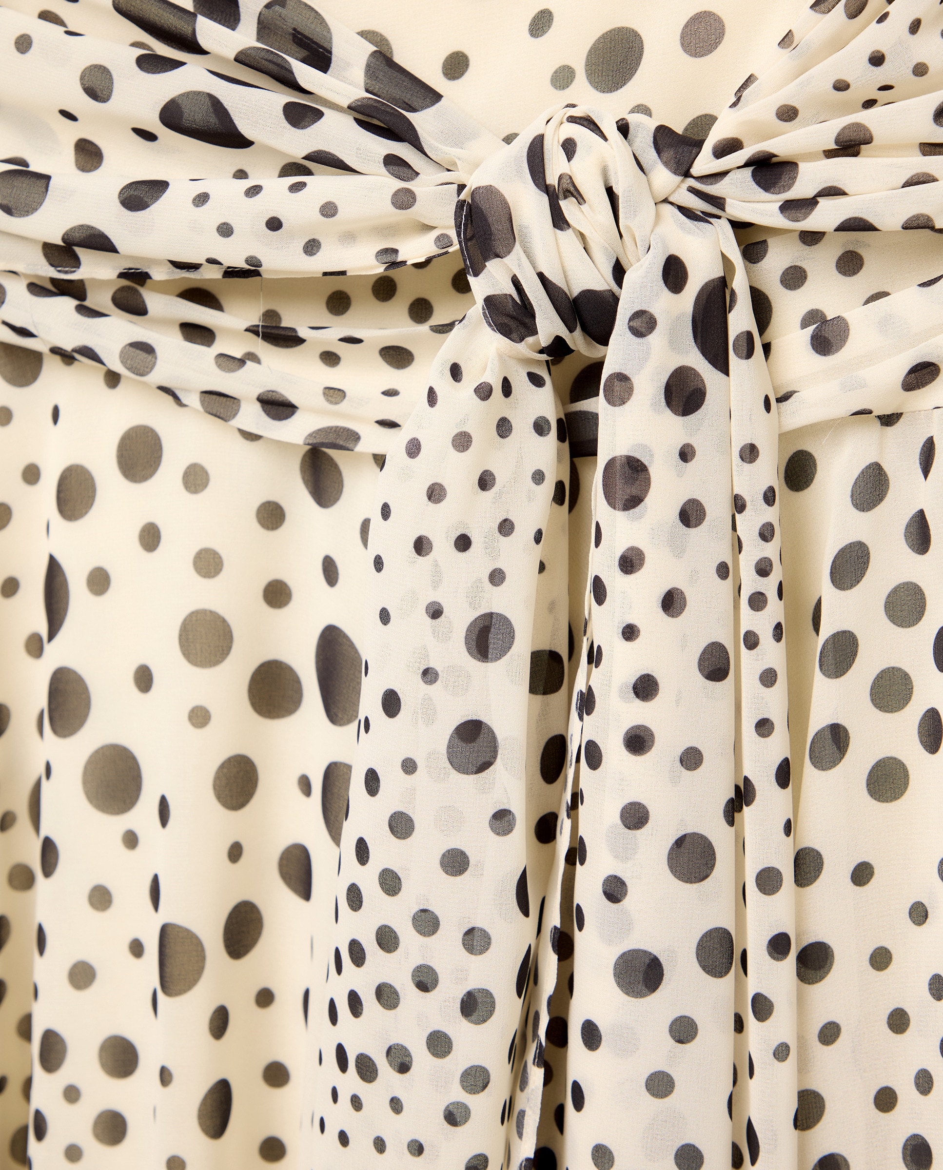 Saia Midi às Bolinhas Branco-5