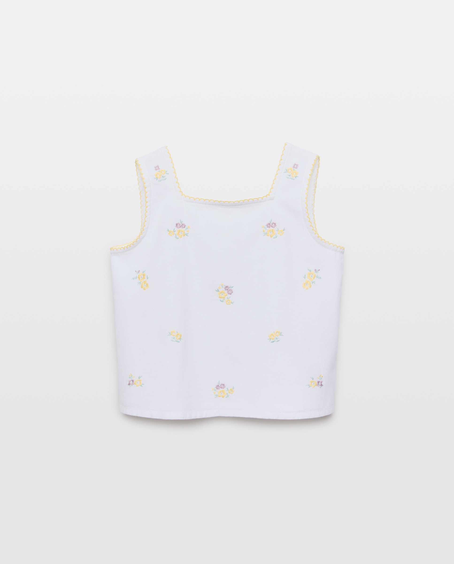 Imagen 0 de Blusa niña con bordados