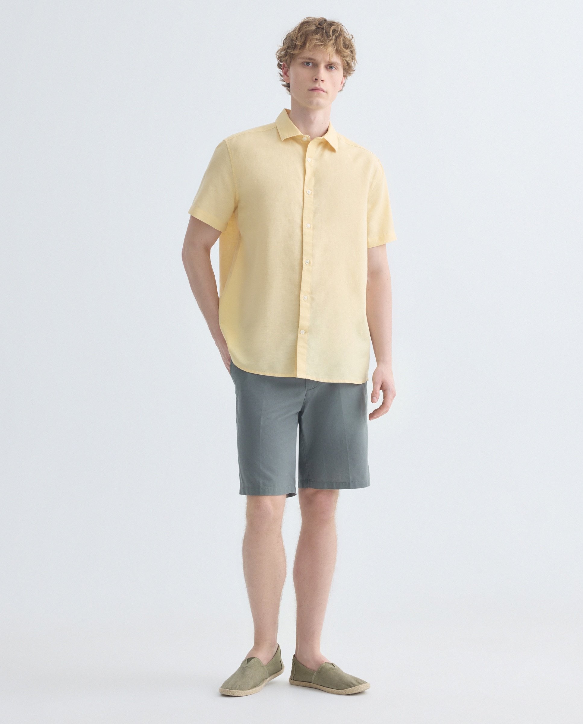 Camisa sport manga corta hombre con lino 310 Amarillo claro-2