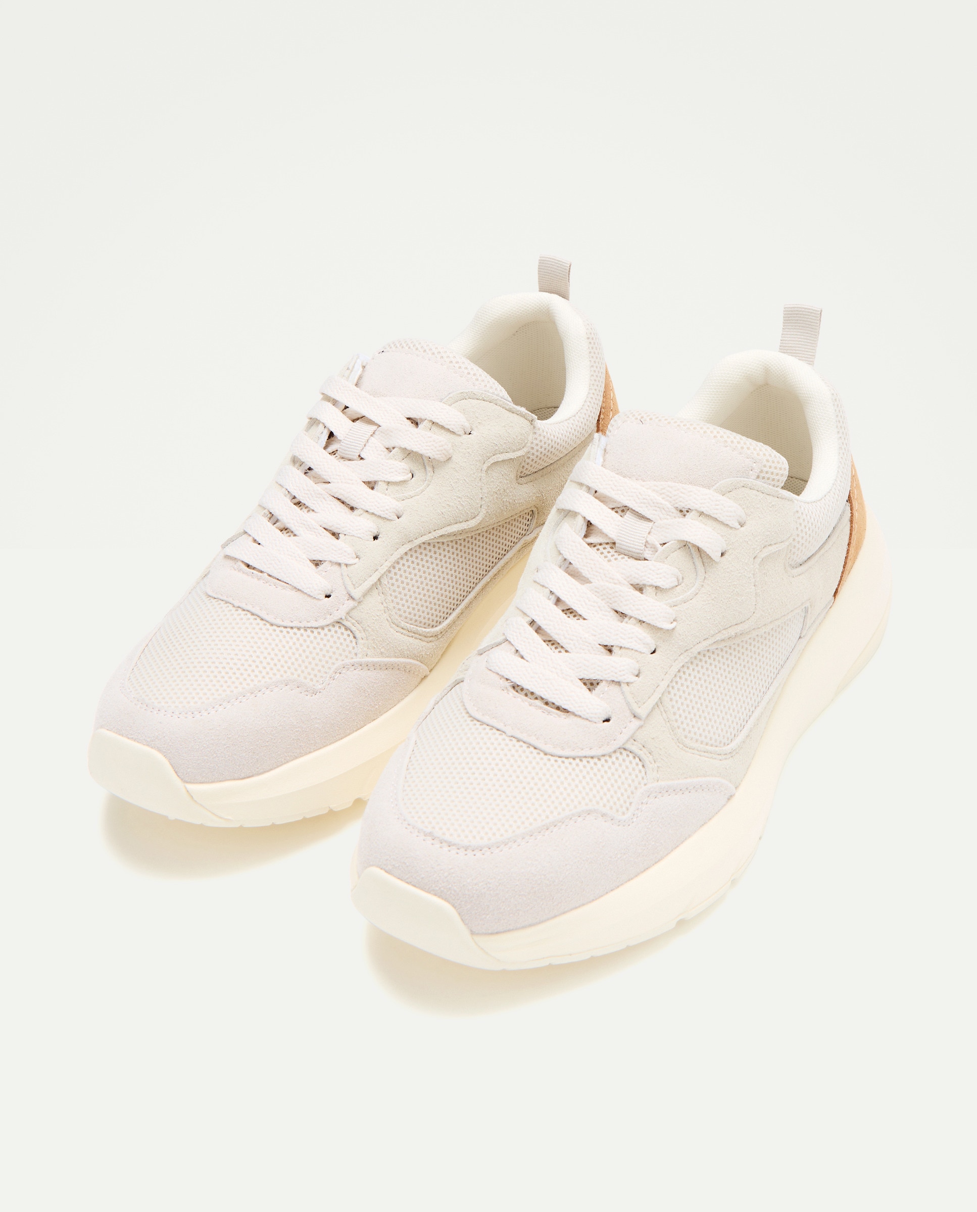 Deportivo cordones de hombre de serraje y nylon con piso ligero Beige-2