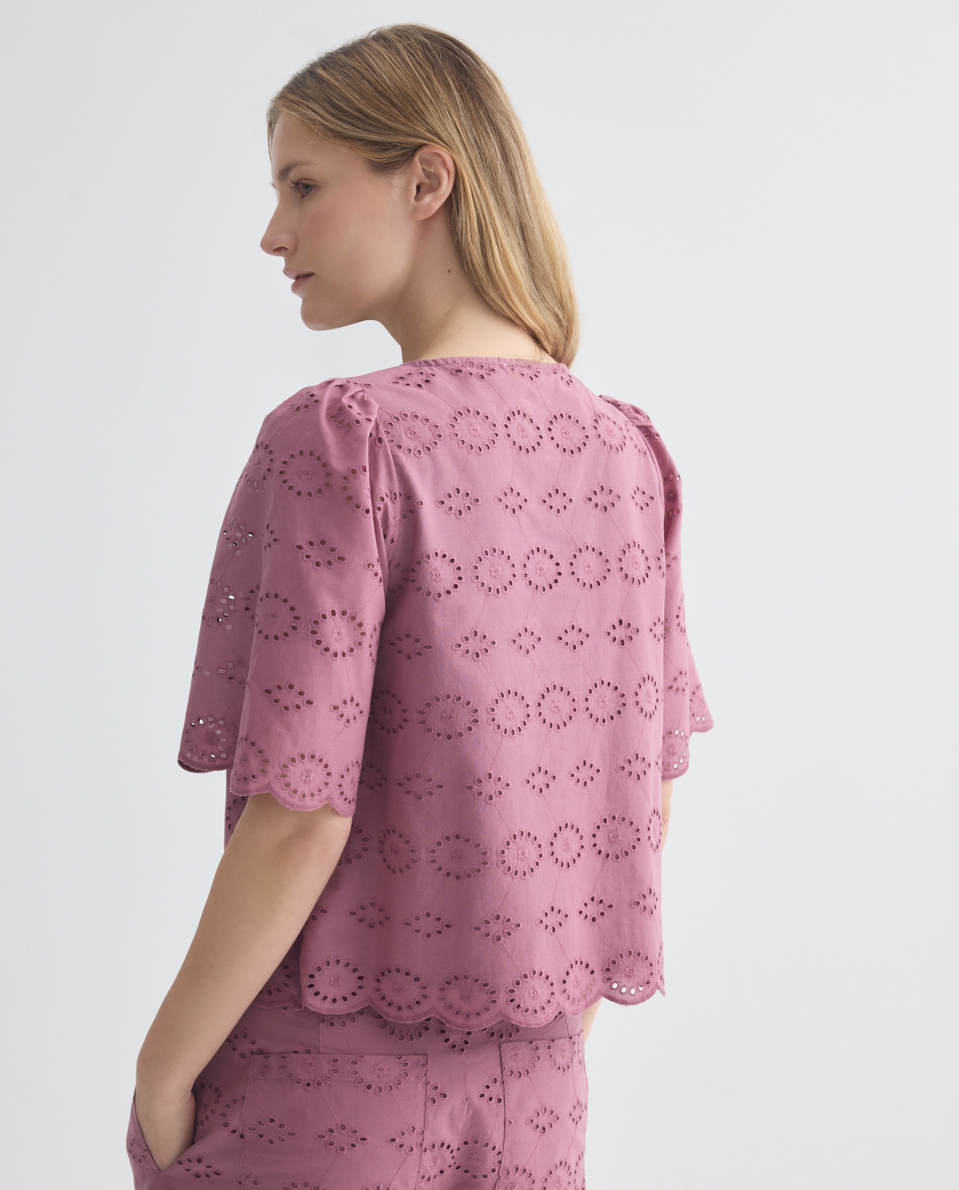 Blusa de mujer bordada total look Morado-3