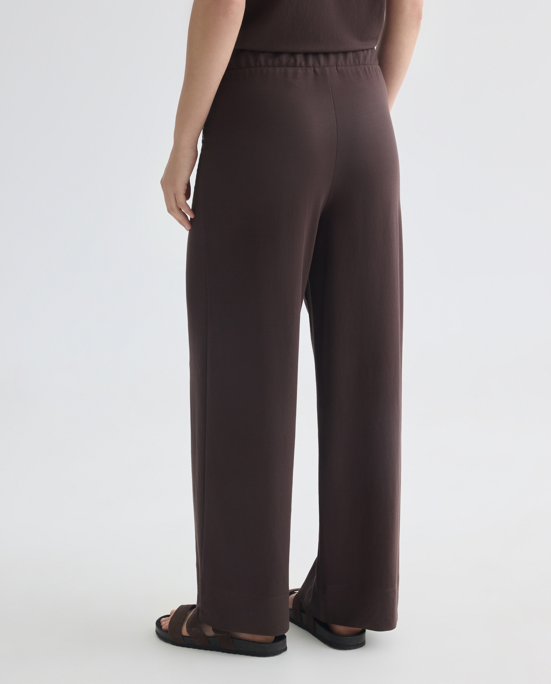 Pantalón de mujer ancho con lazada Chocolate-3