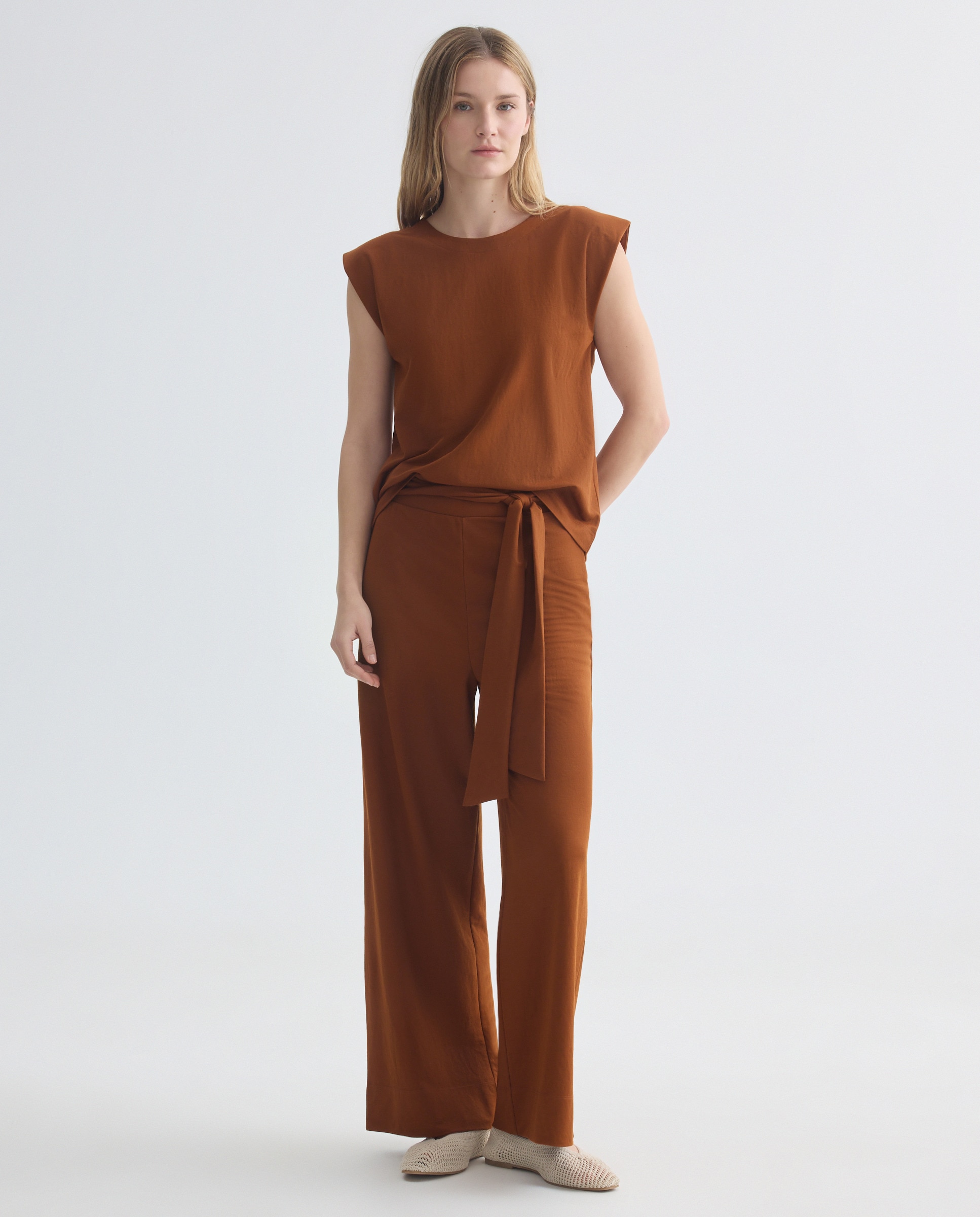 Imagen 0 de Pantalón de mujer ancho con lazada