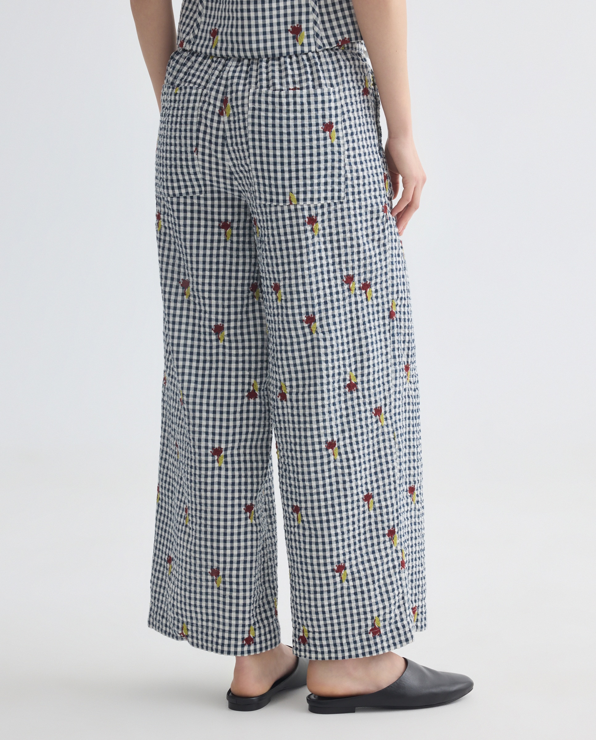 Pantalón de mujer de cuadros vichy con bordado total look Negro-3
