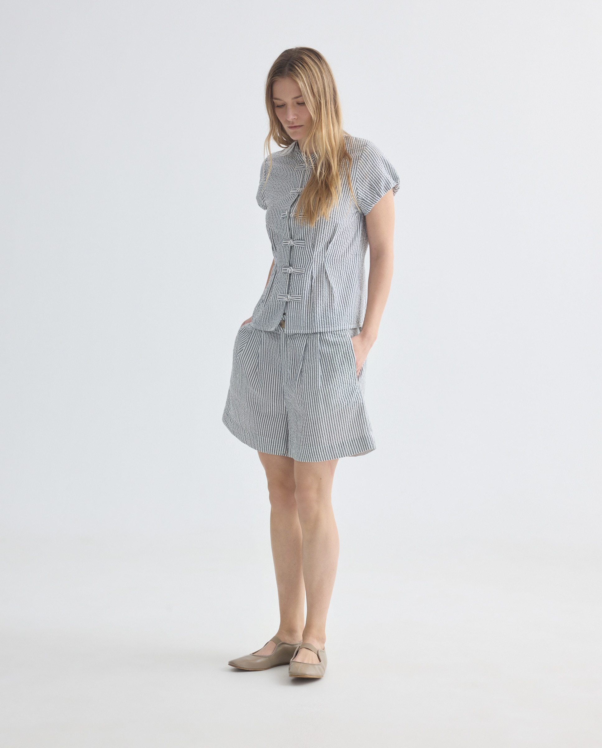 Imagen 0 de Short de mujer balloon de rayas total look
