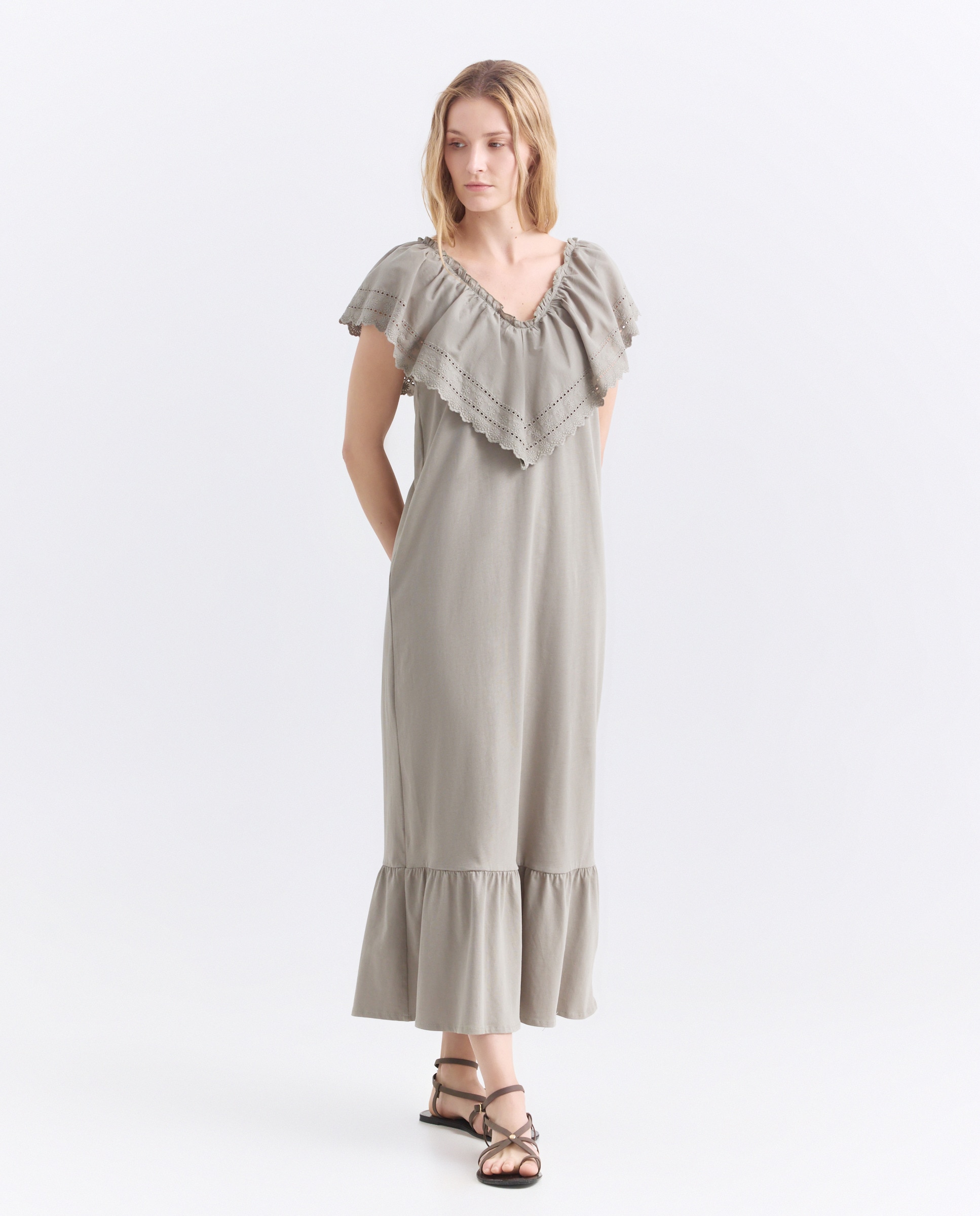 Imagen 0 de Vestido de mujer de algodón con volante schiffly