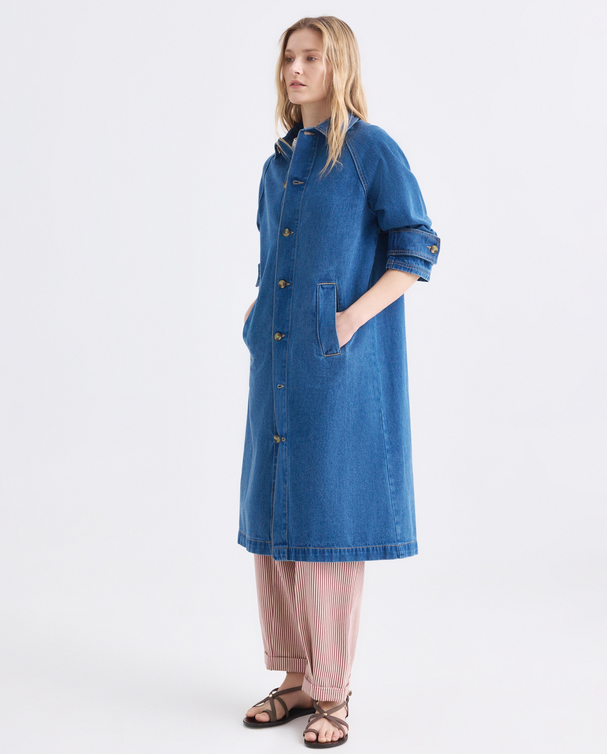 Imagen 0 de Chaqueta vaquera de mujer midi