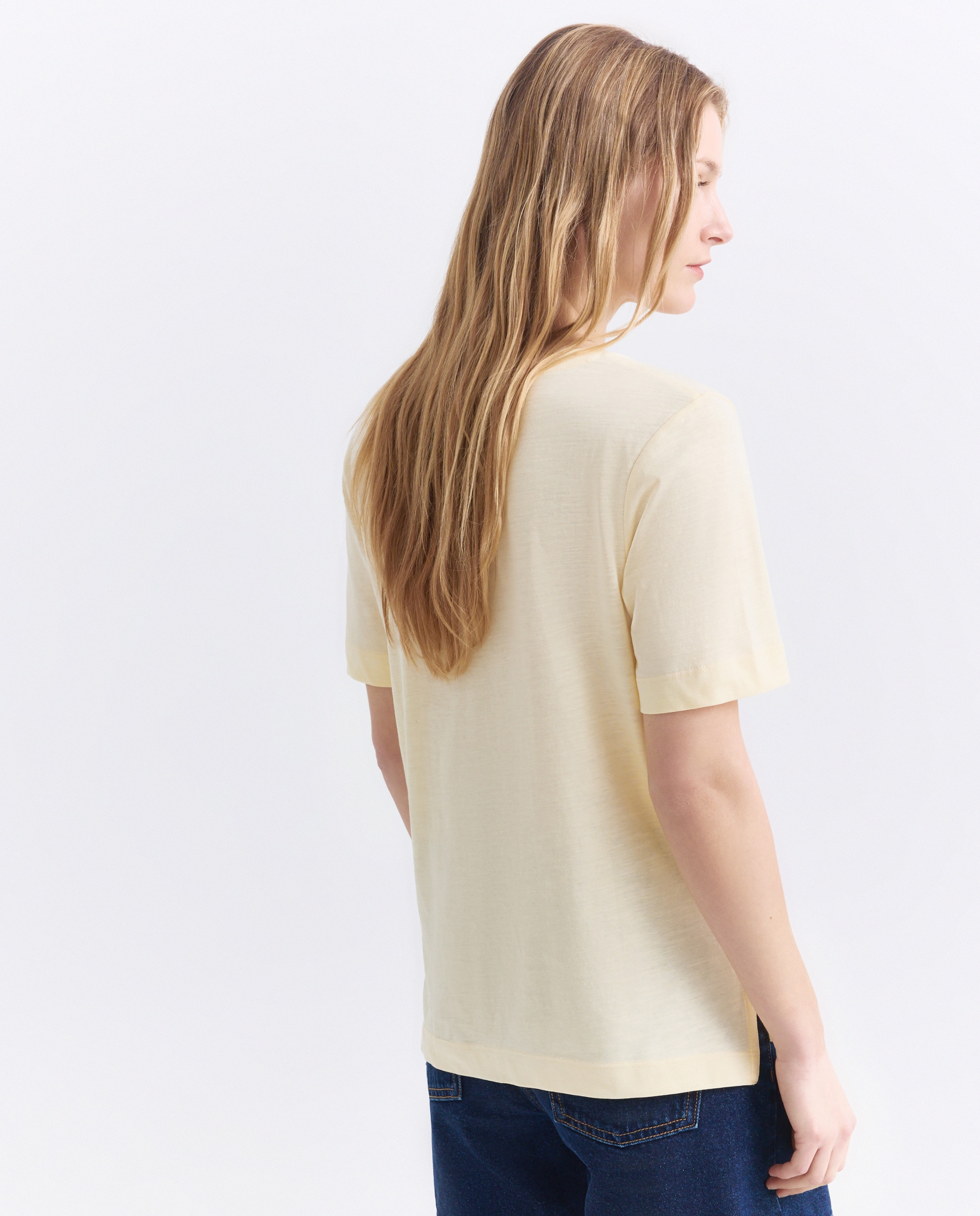 Camiseta básica de mujer cuello pico 310 Amarillo claro-3