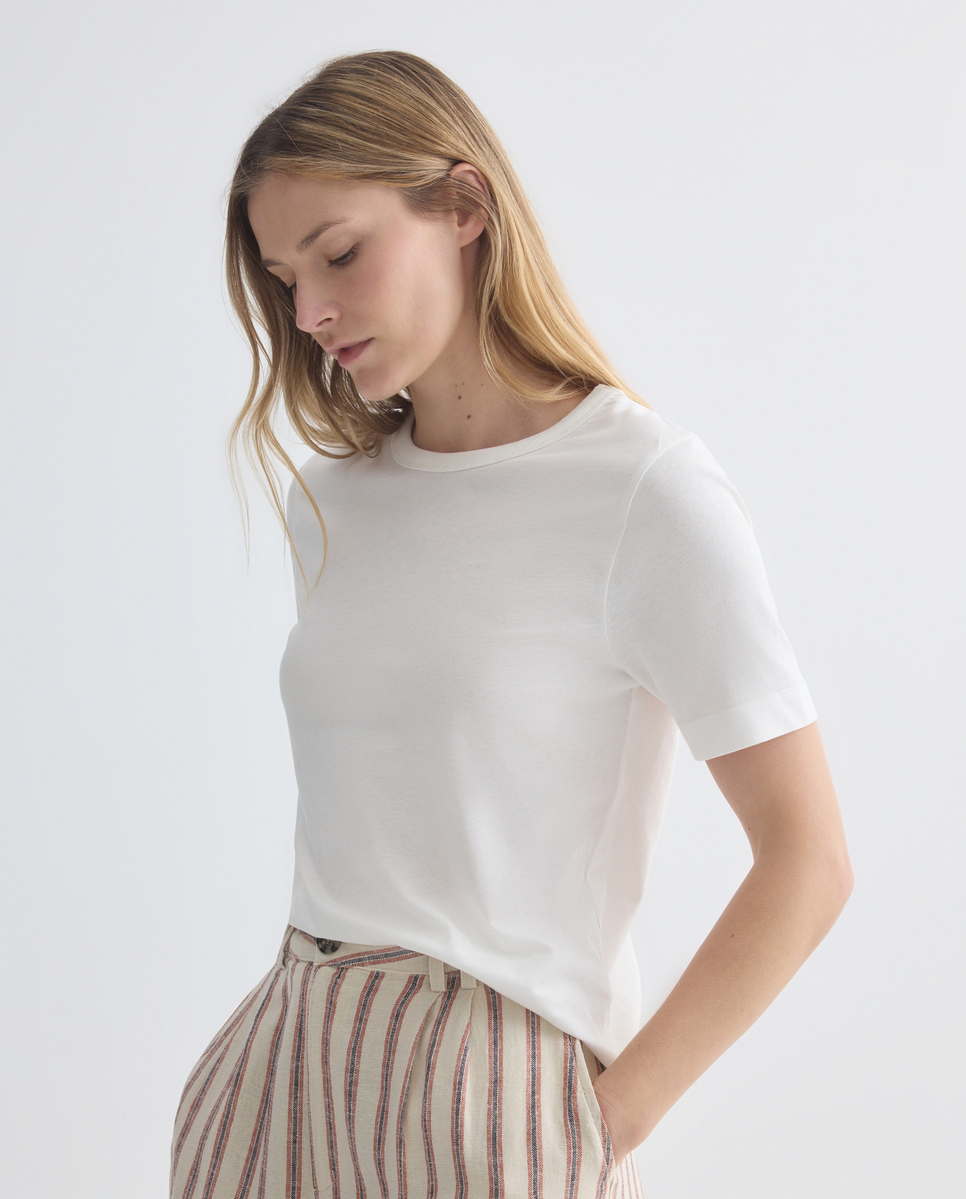 Imagen 0 de Camiseta básica de mujer cuello caja