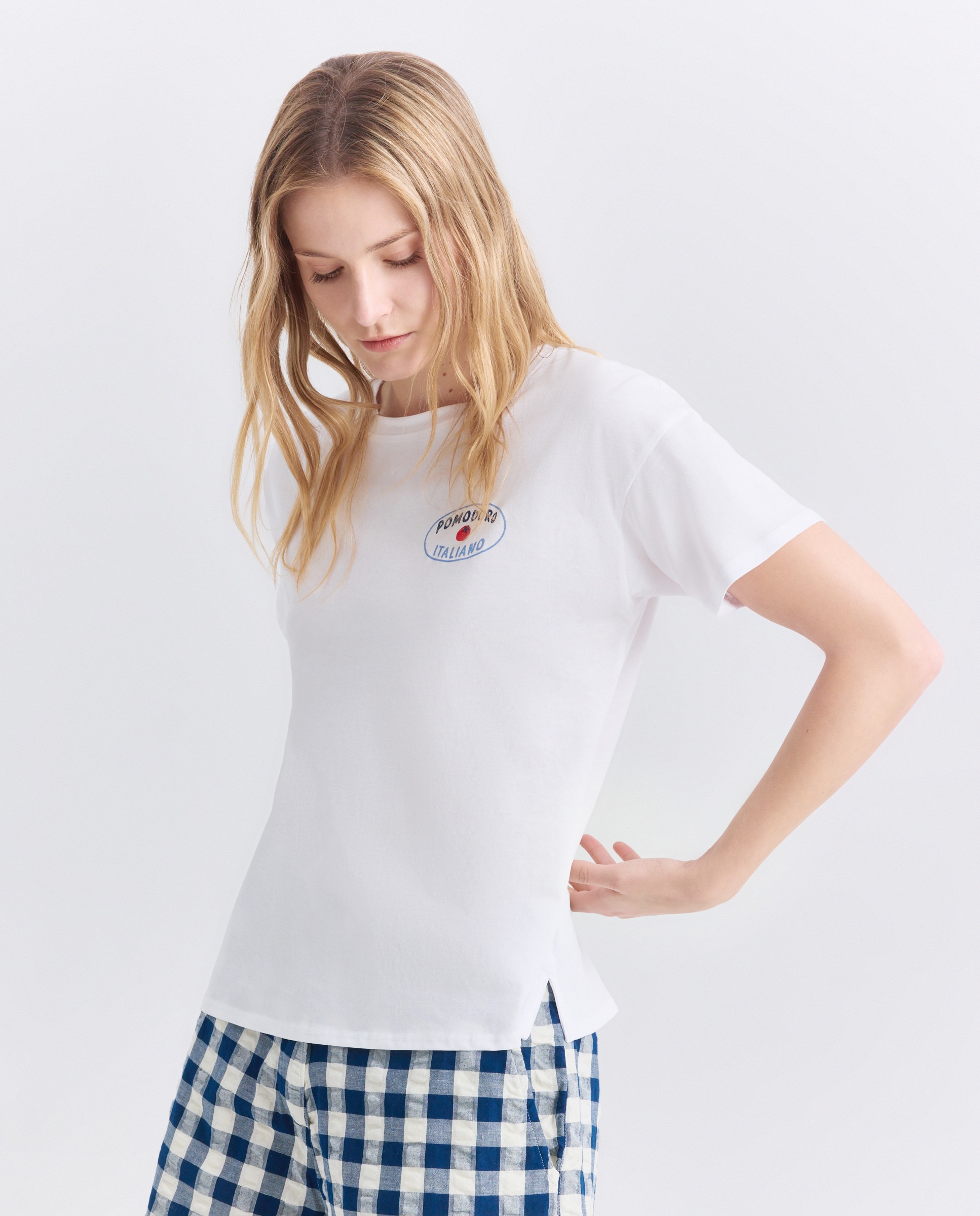 Imagen 0 de Camiseta de mujer cuello caja oversize print espalda