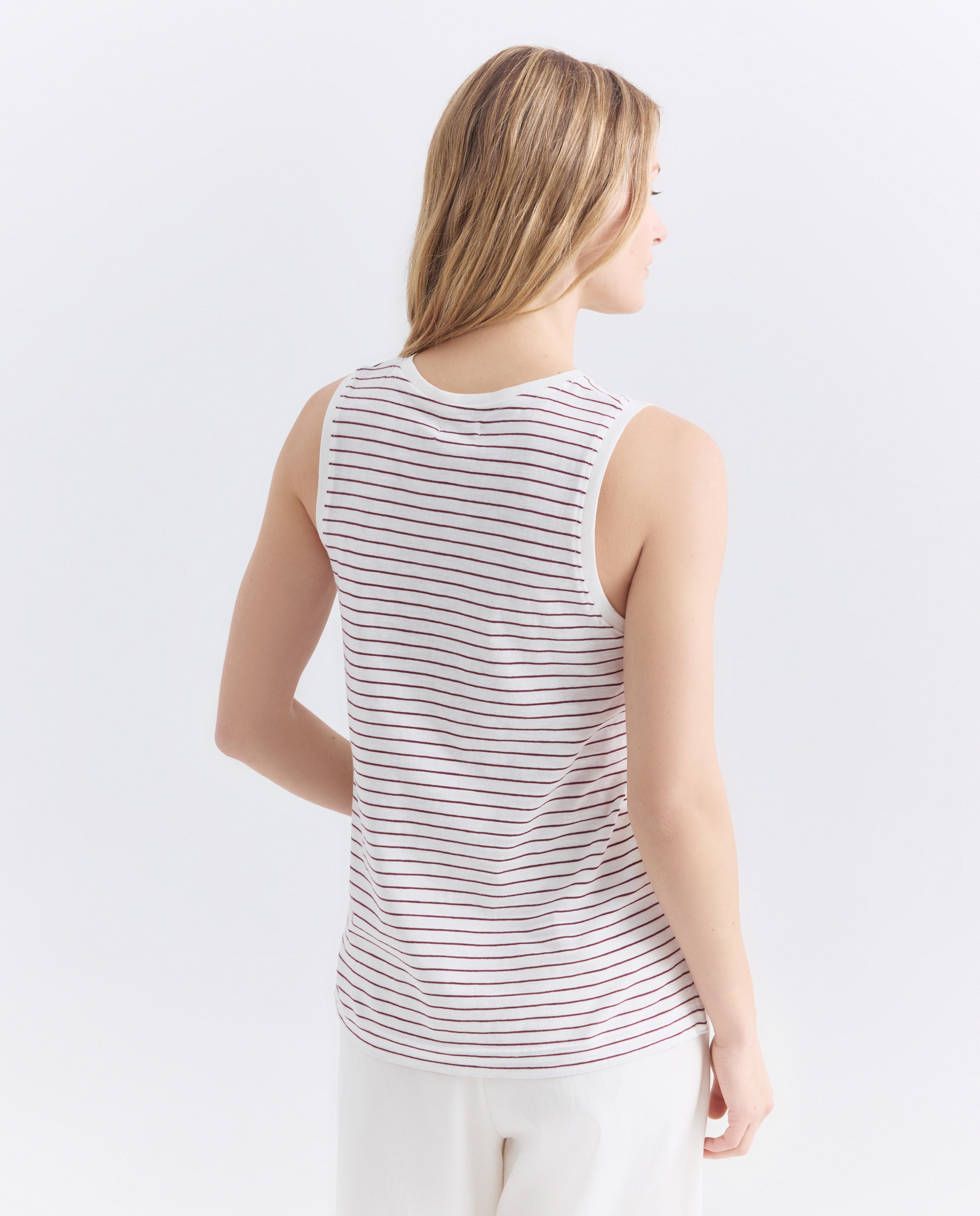 Camiseta básica sin mangas de mujer cuello caja Morado-3