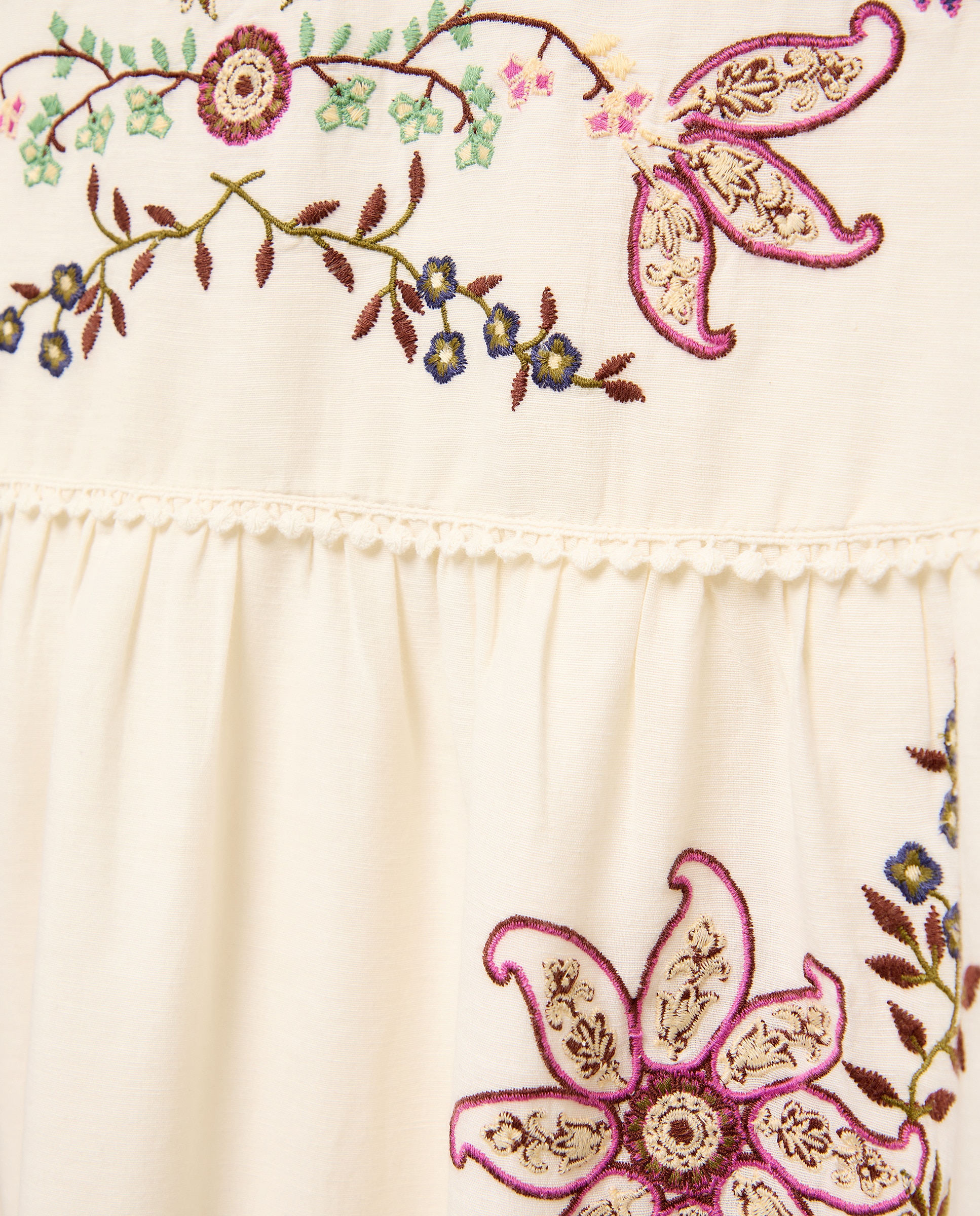 Vestido sem Mangas com Decote Redondo e Bordado 120 Cru-5