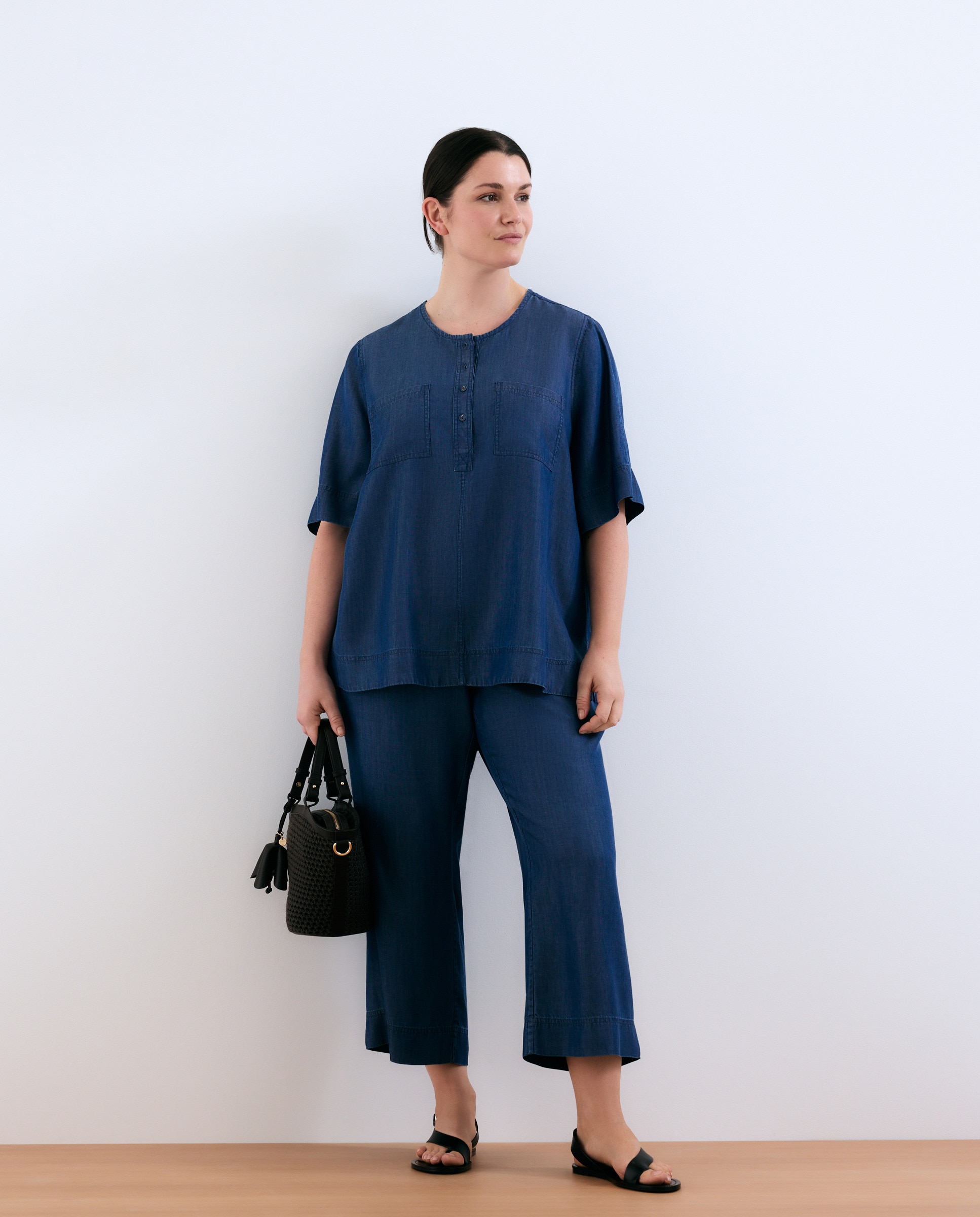 Imagem 0 de Calças Fluidas Cropped de Lyocell