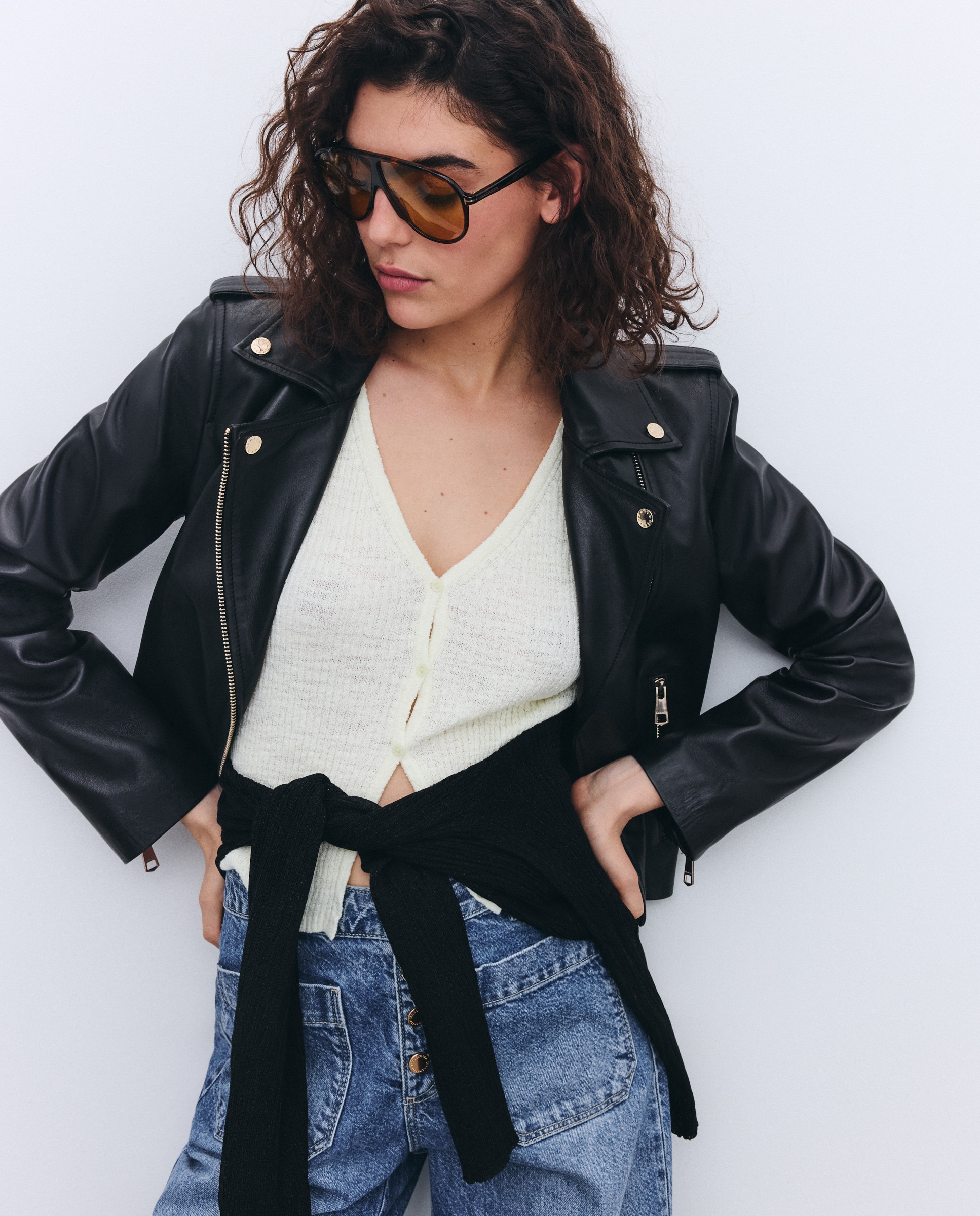 Blusão Biker em Pele com Aba e Mini Bolso Preto-2