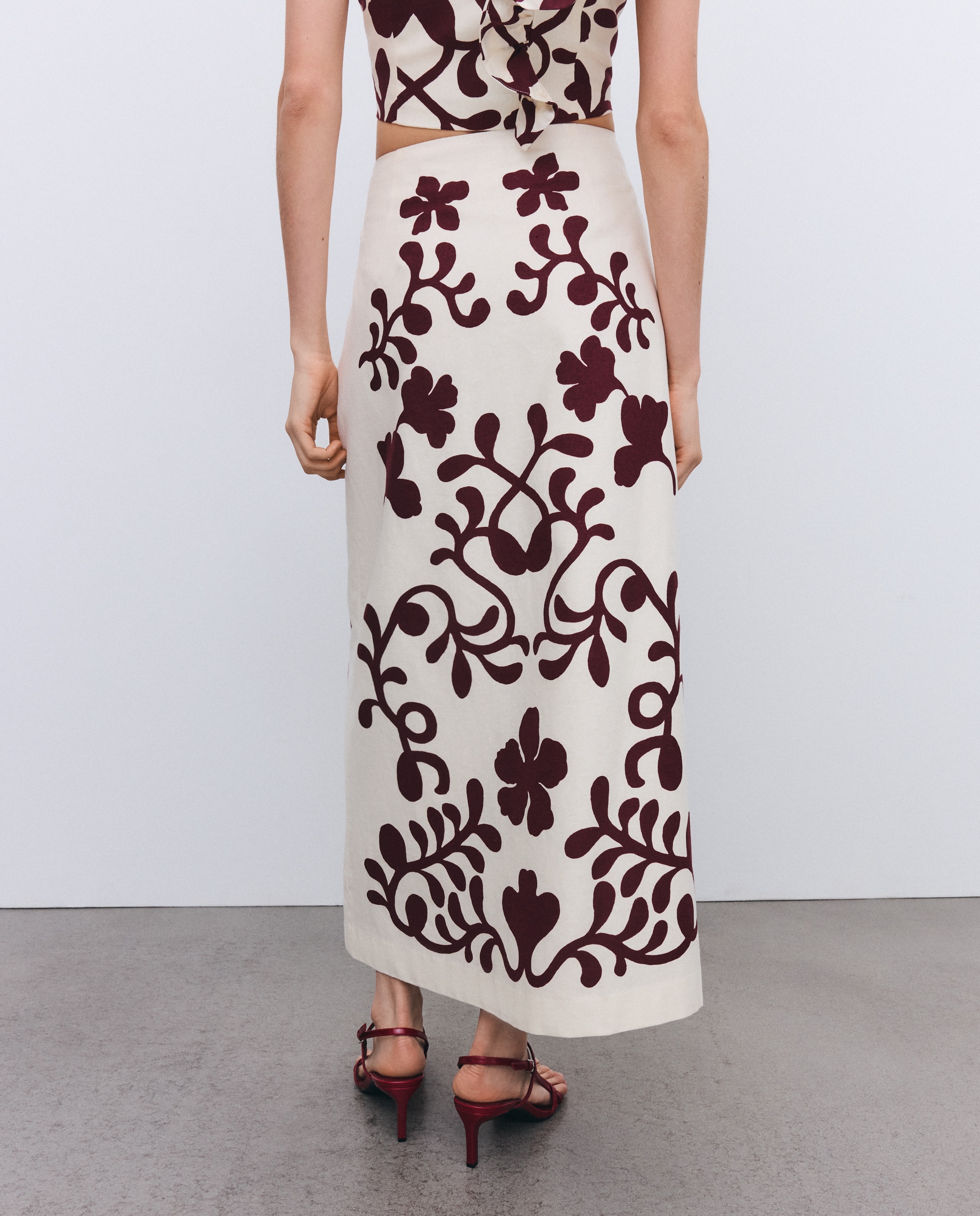 Saia Midi Estampada com Linho Vermelho-3