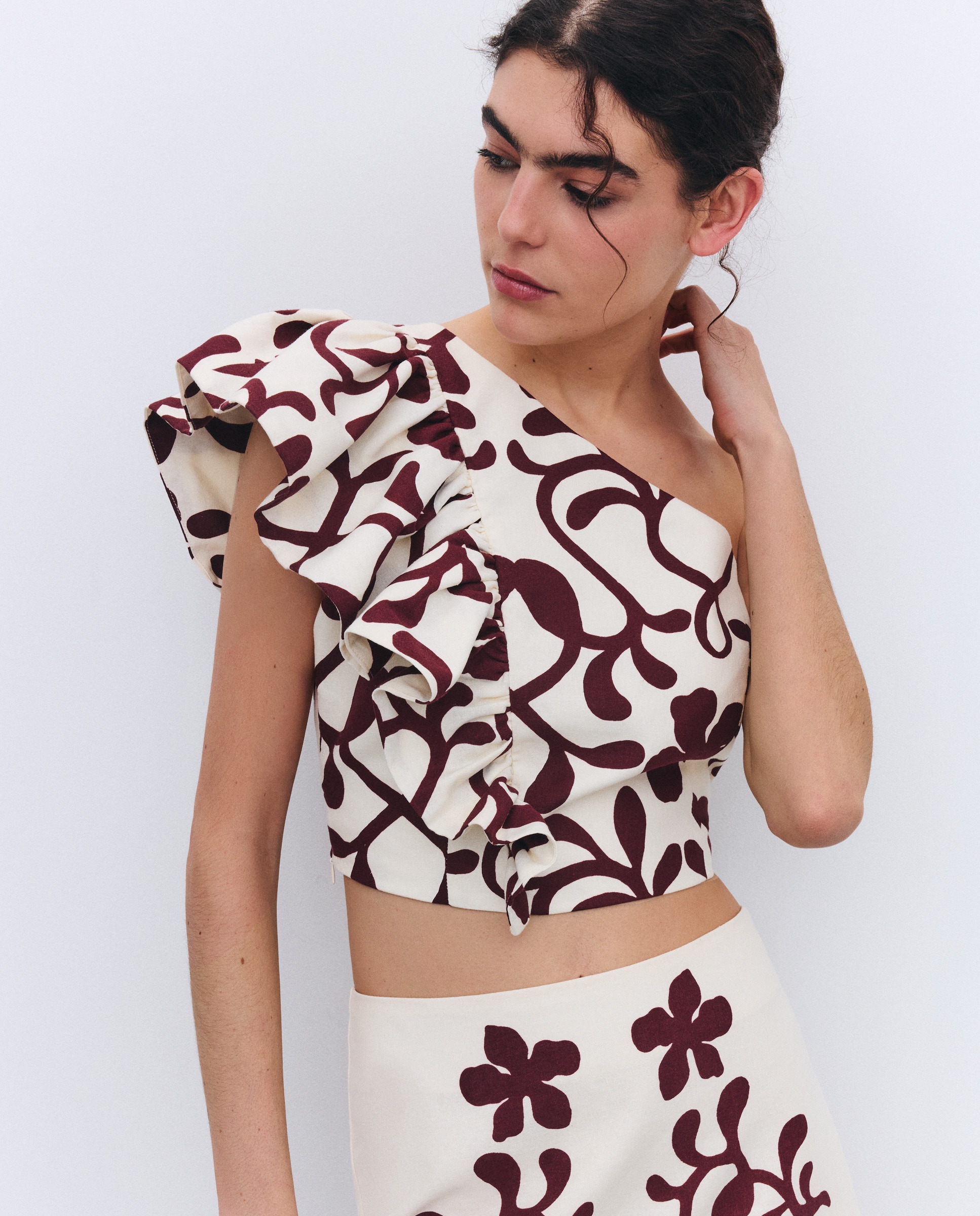 Top Assimétrico em Linho Estampado com Folho Vermelho-3