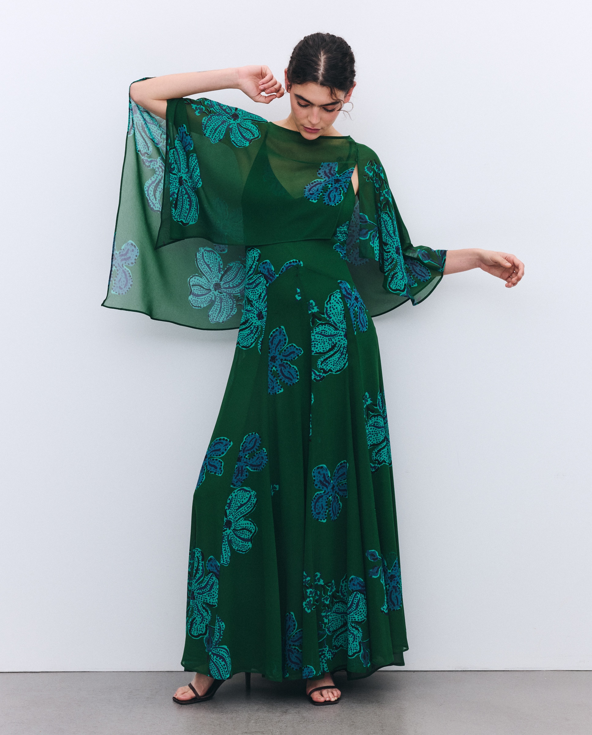 Vestido Estampado Comprido com Alças Verde-3