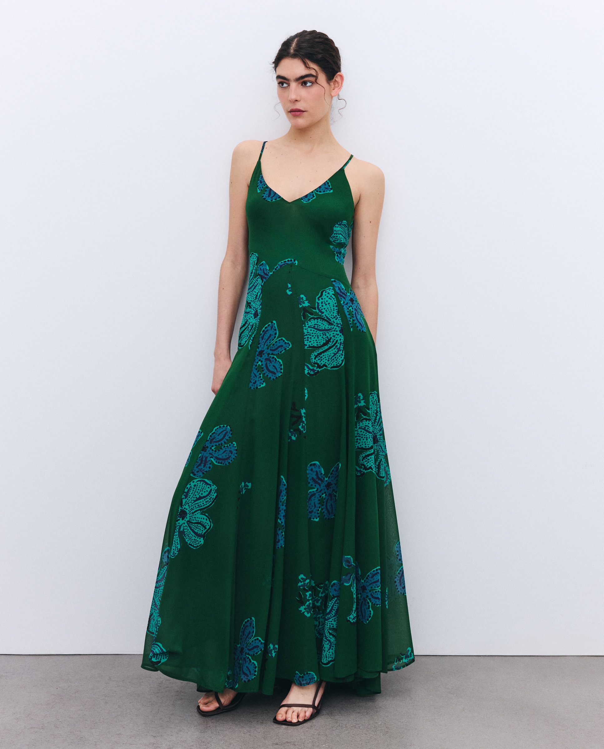 Imagem 0 de Vestido Estampado Comprido com Alças