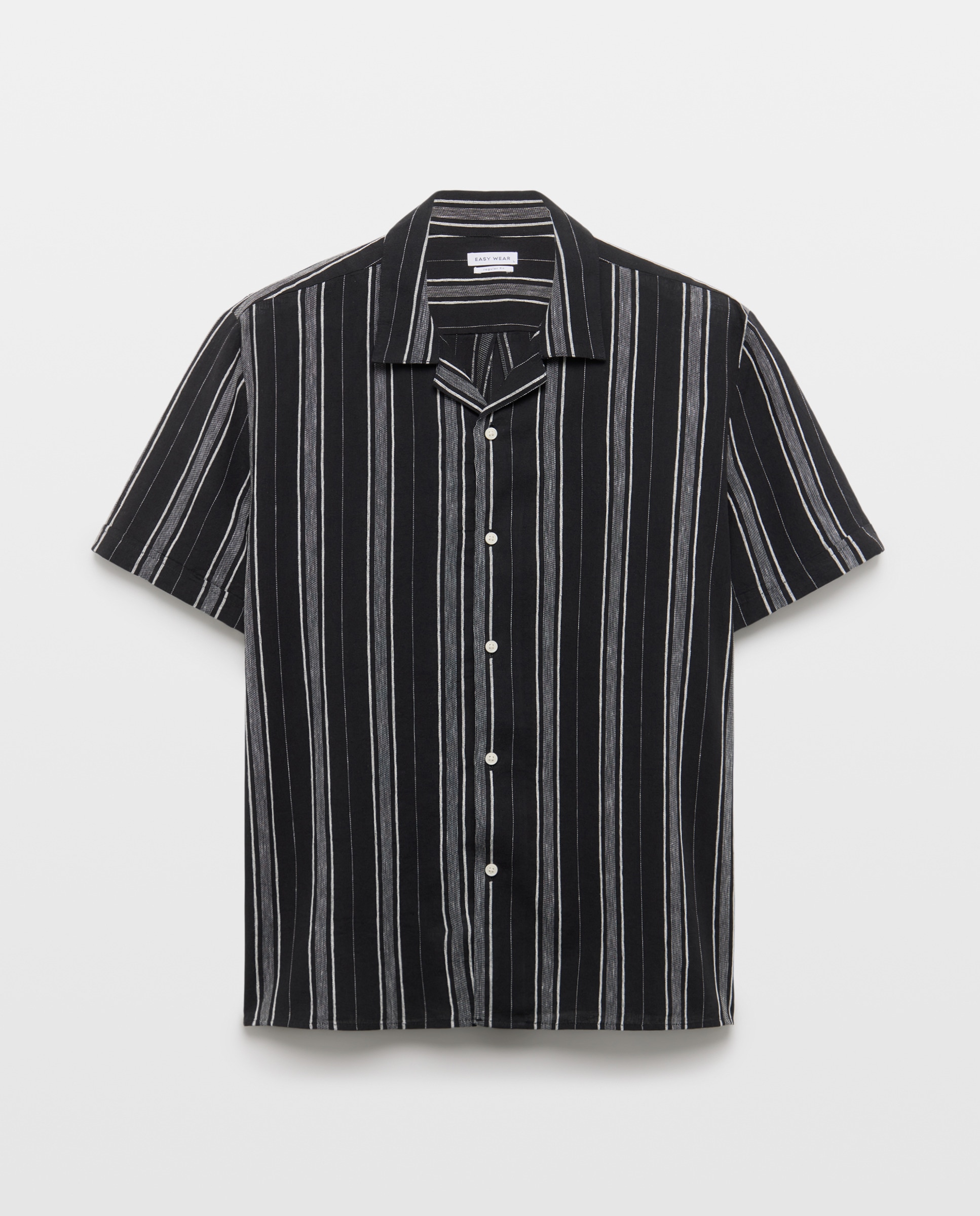 Camisa Bowling com Manga Curta e Estampado Étnico Preto-4