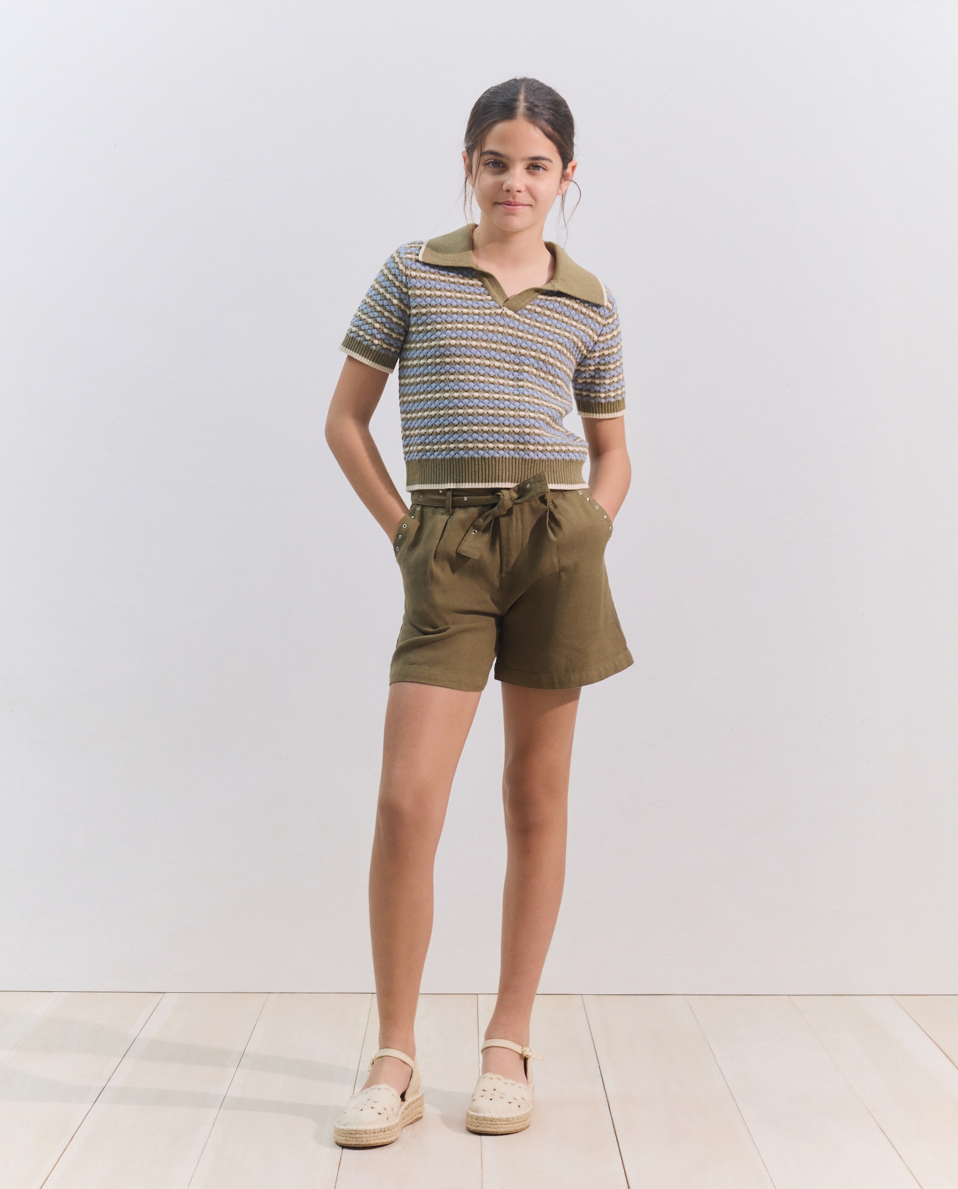 Imagem 0 de Bermudas de Linho com Cinto de Tachas Garment Dyed