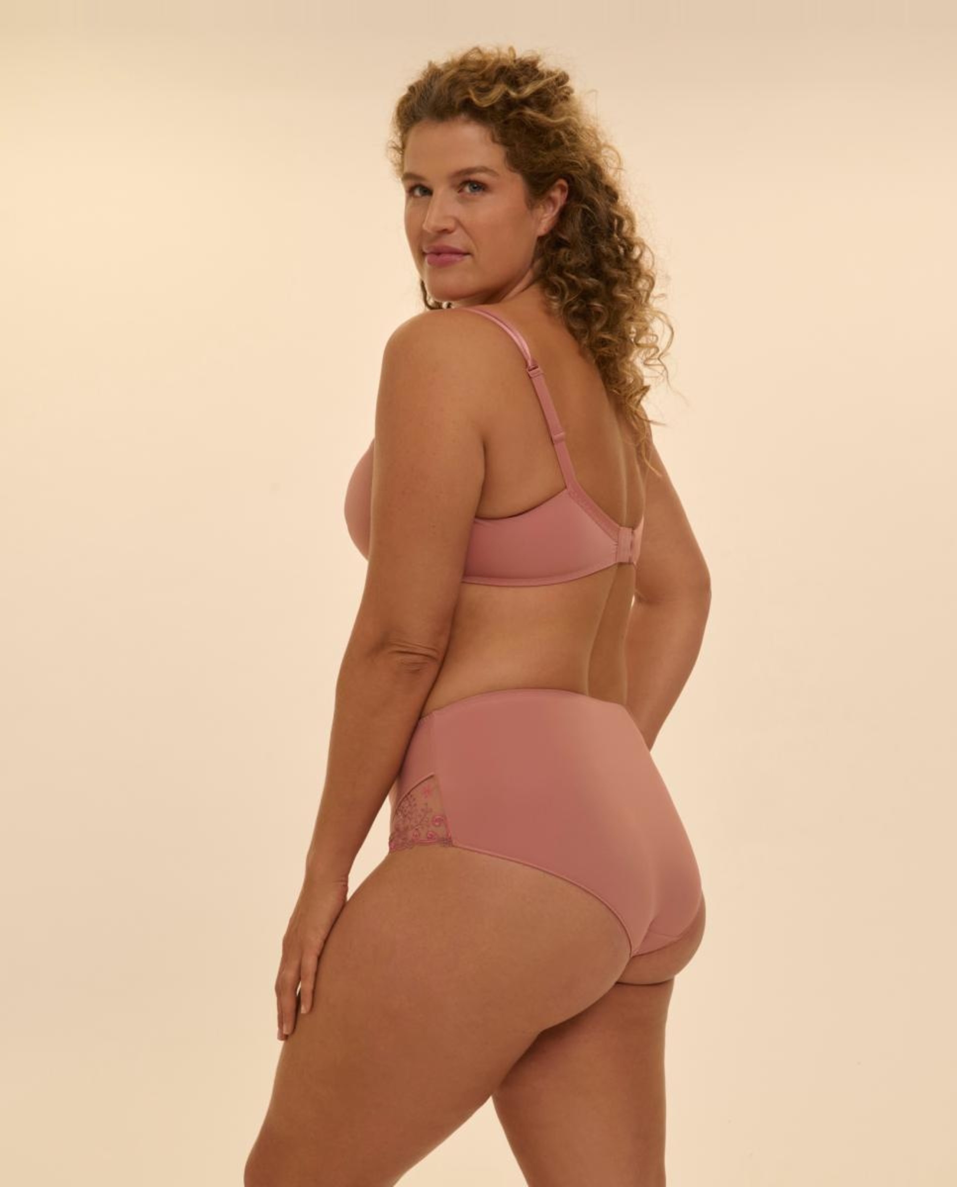 Soutien pré-formado com enchimento Rosa-4