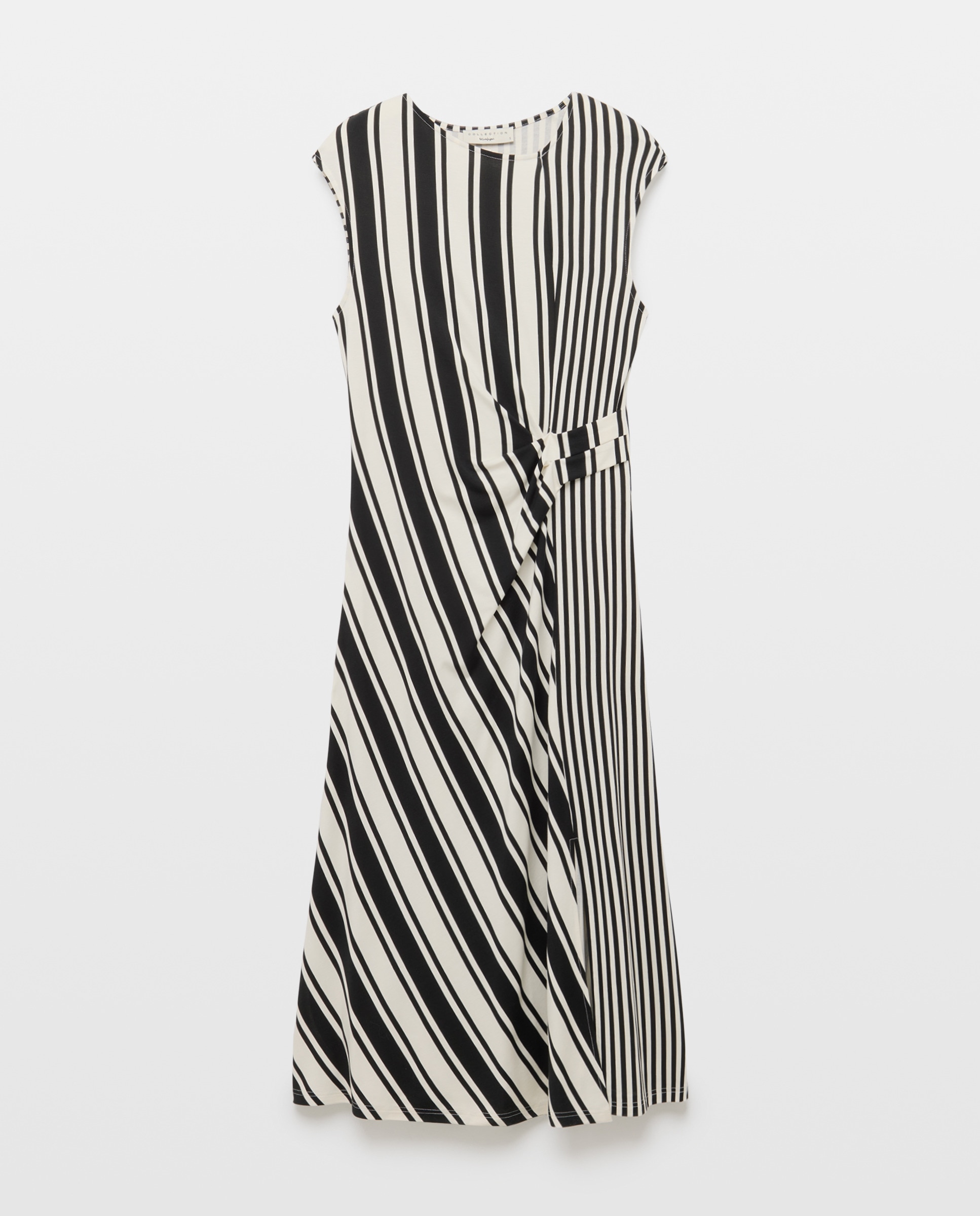 Vestido Drapeado Circular Preto-5