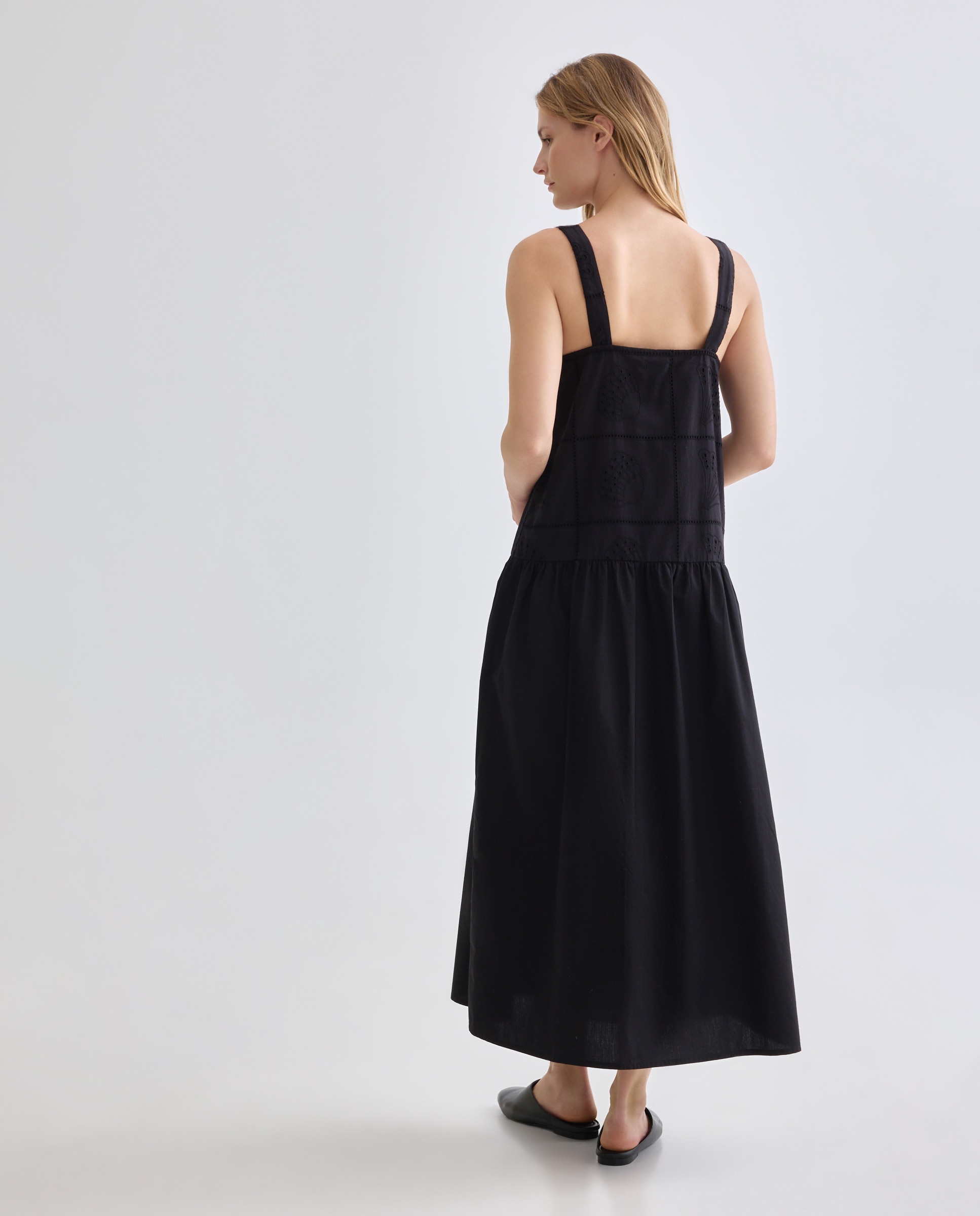 Vestido de mujer bordado Negro-3