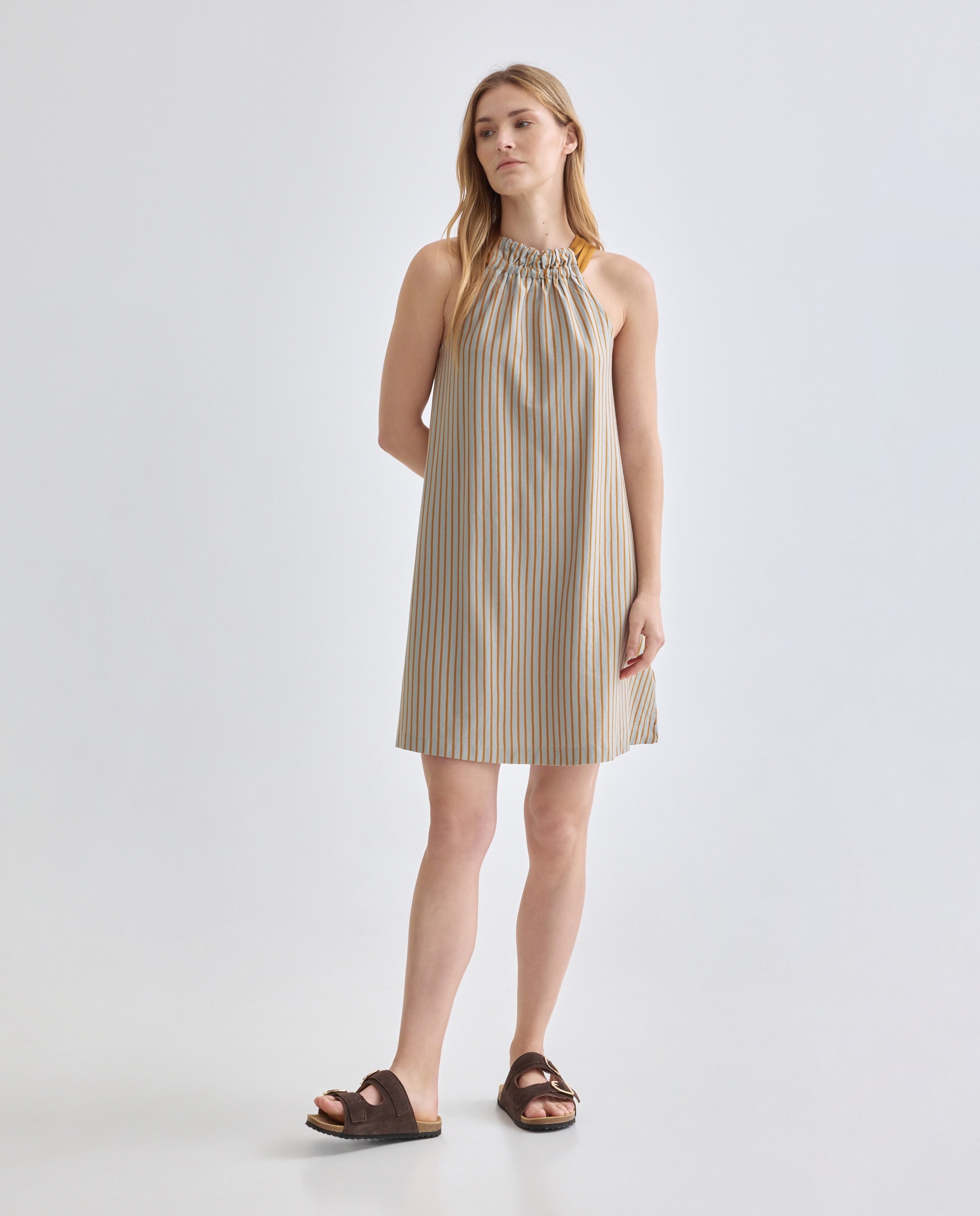 Imagen 0 de Vestido básico de mujer cuello halter rayas