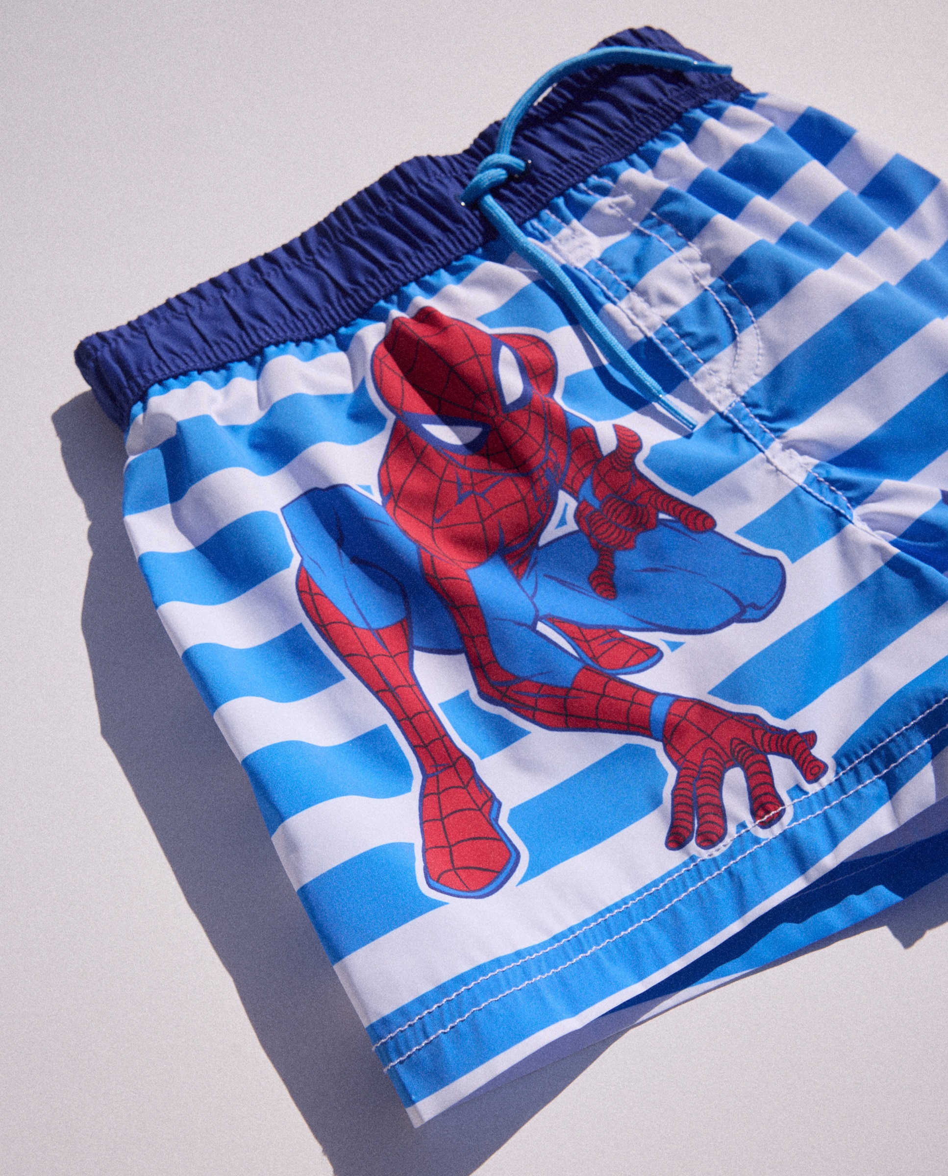 Bermudas da Licença Homem-Aranha Azul-marinho-4