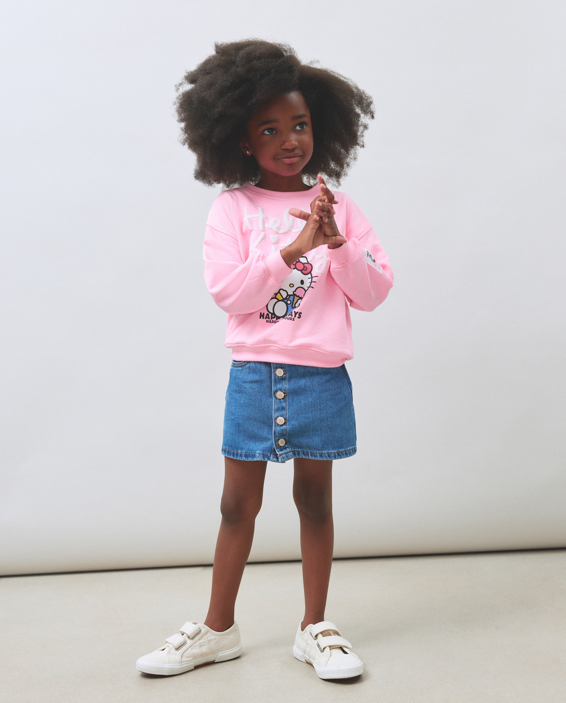 Sweatshirt com Estampado Posicional Hello Kitty Rosa-2