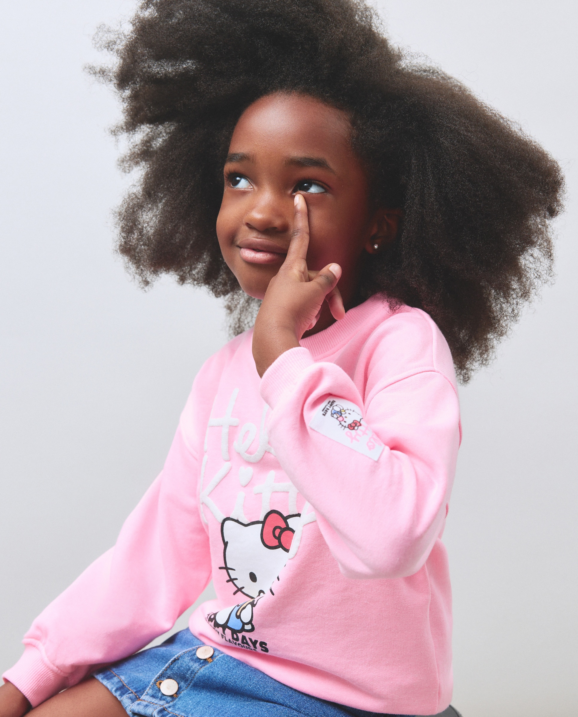 Sweatshirt com Estampado Posicional Hello Kitty Rosa-1