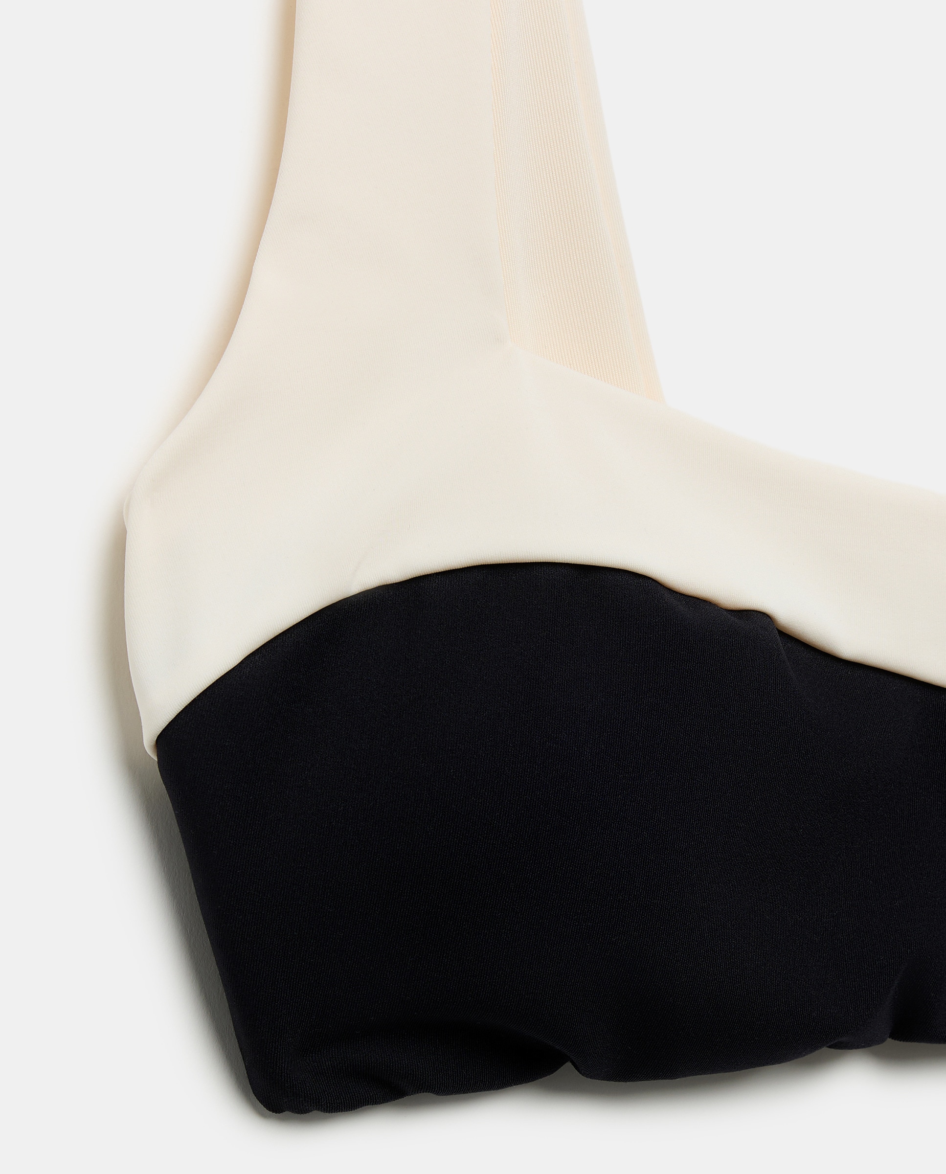 Top de Biquíni Redutor Bicolor com Copa B Preto-5