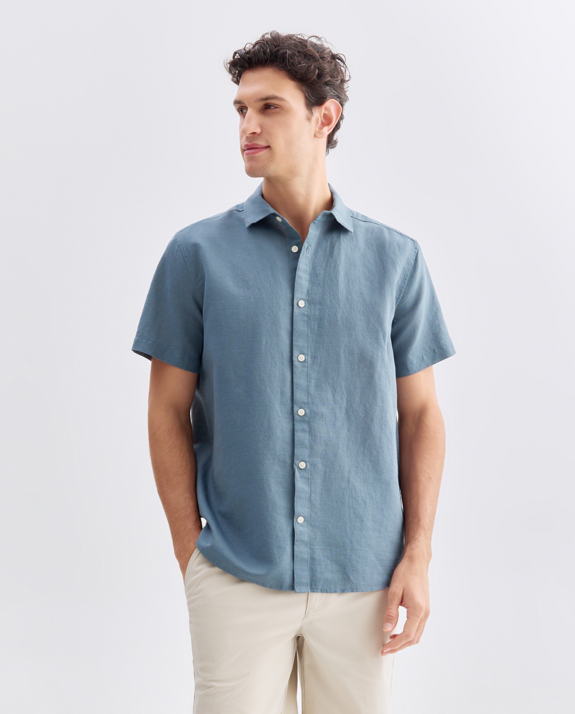 Camisa sport manga corta hombre con lino 400 Azul-4
