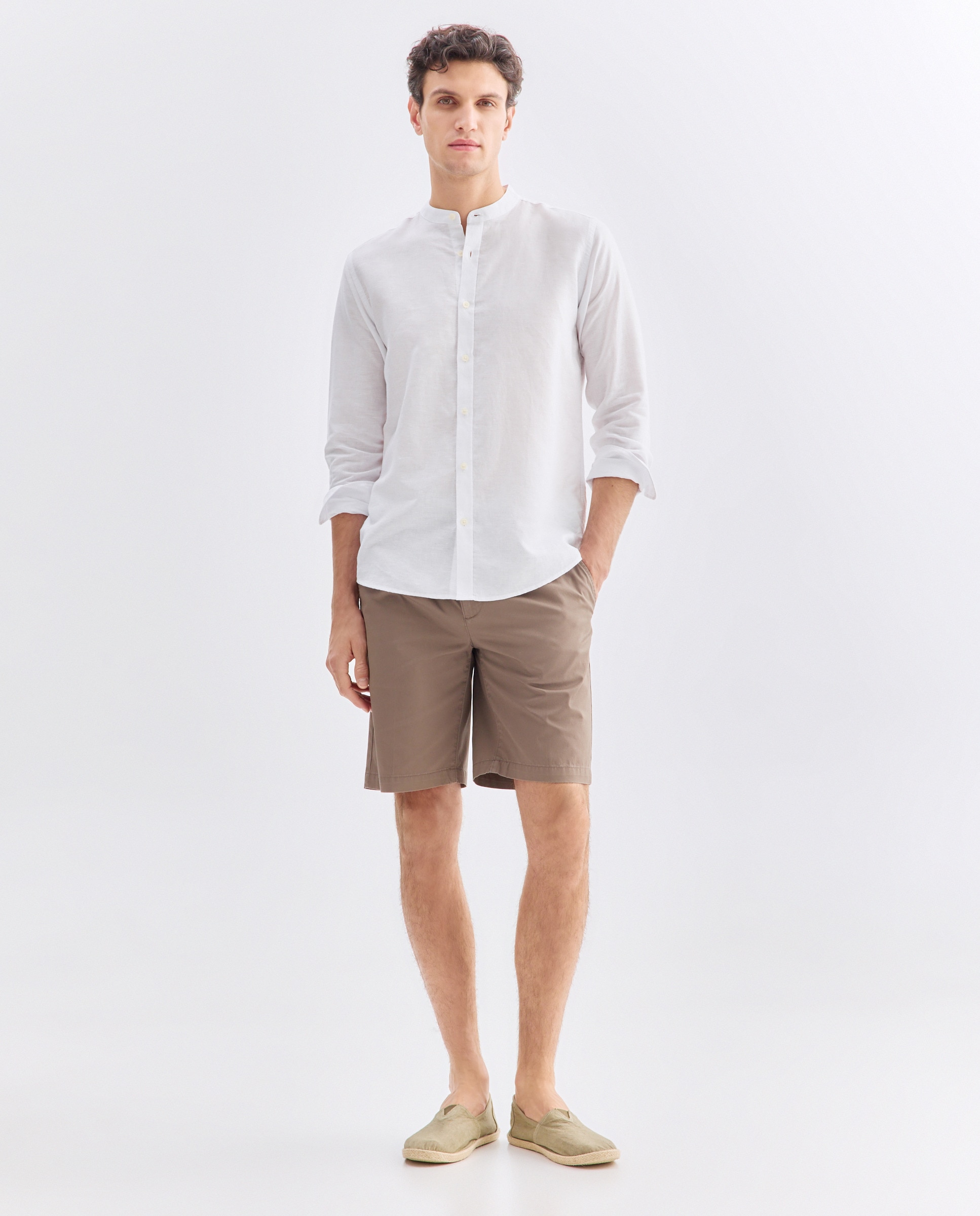 Imagen 0 de Bermuda hombre chino con pinzas