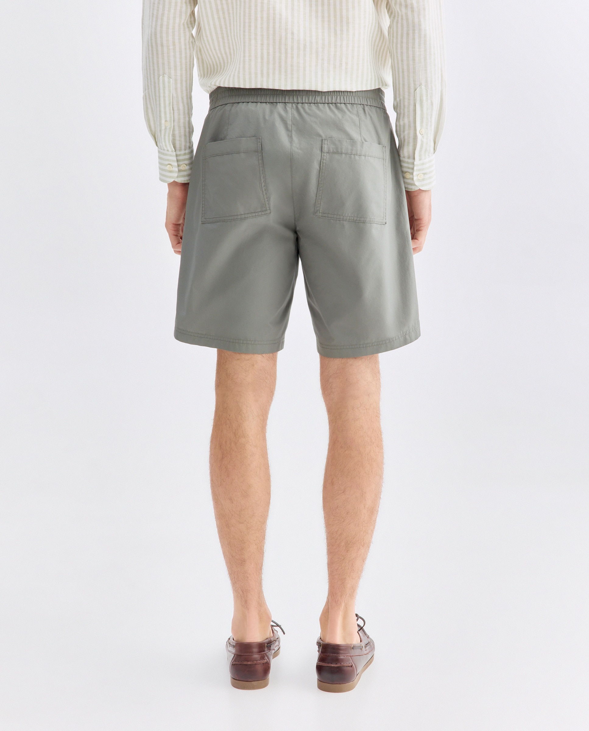 Bermuda hombre chino con goma popelin Verde-3