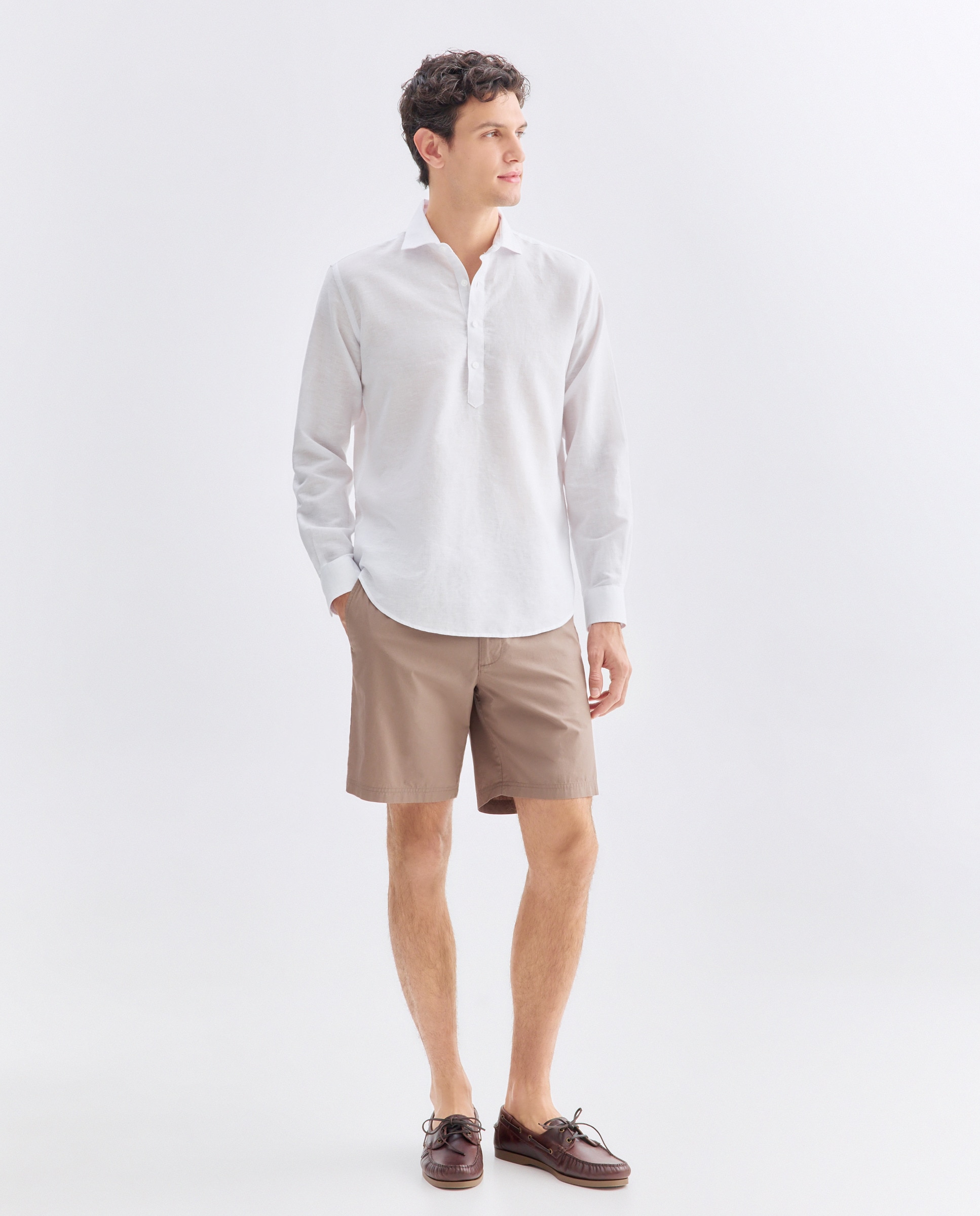 Imagen 0 de Bermuda hombre chino con goma popelin