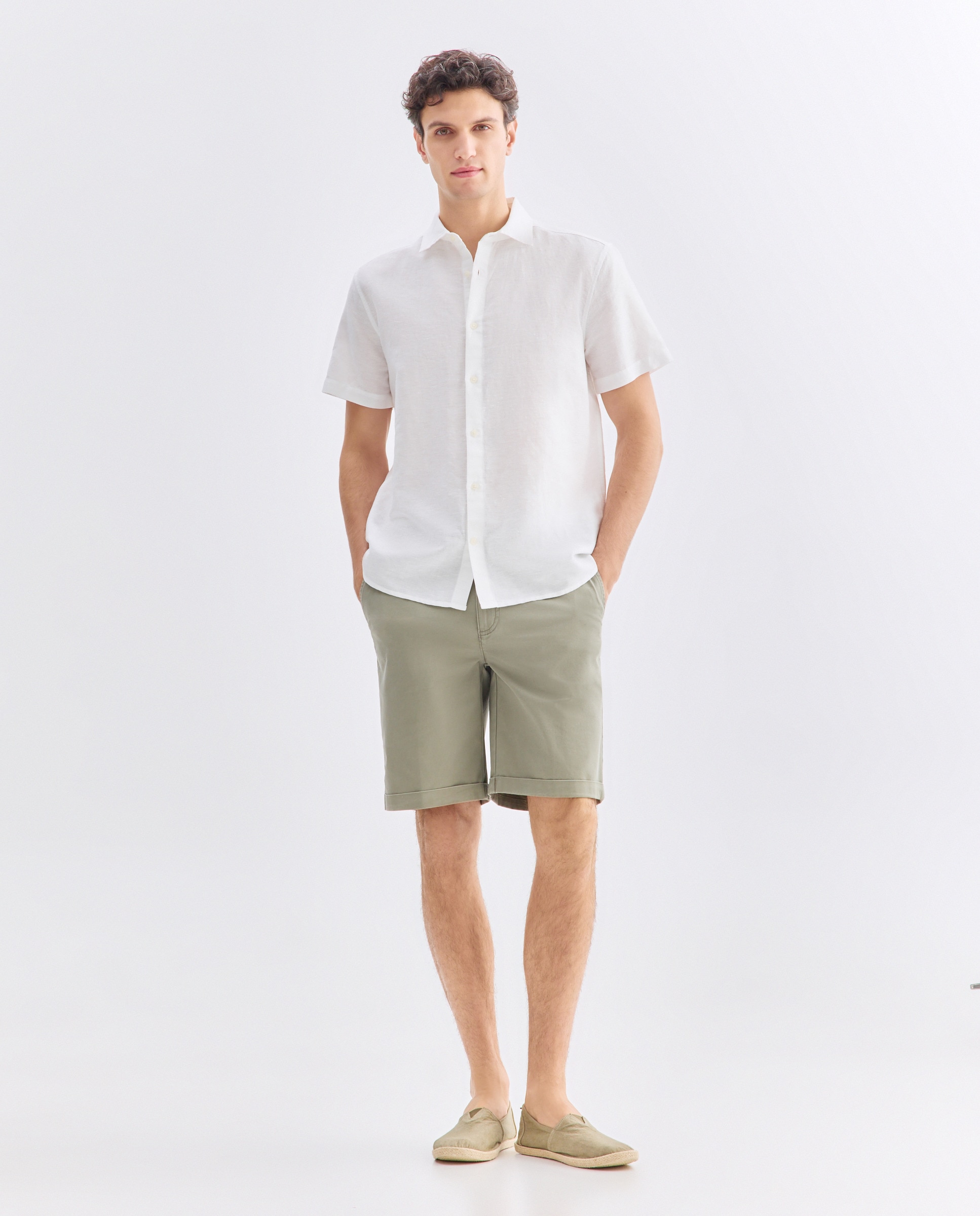 Imagen 0 de Bermuda hombre chino con goma