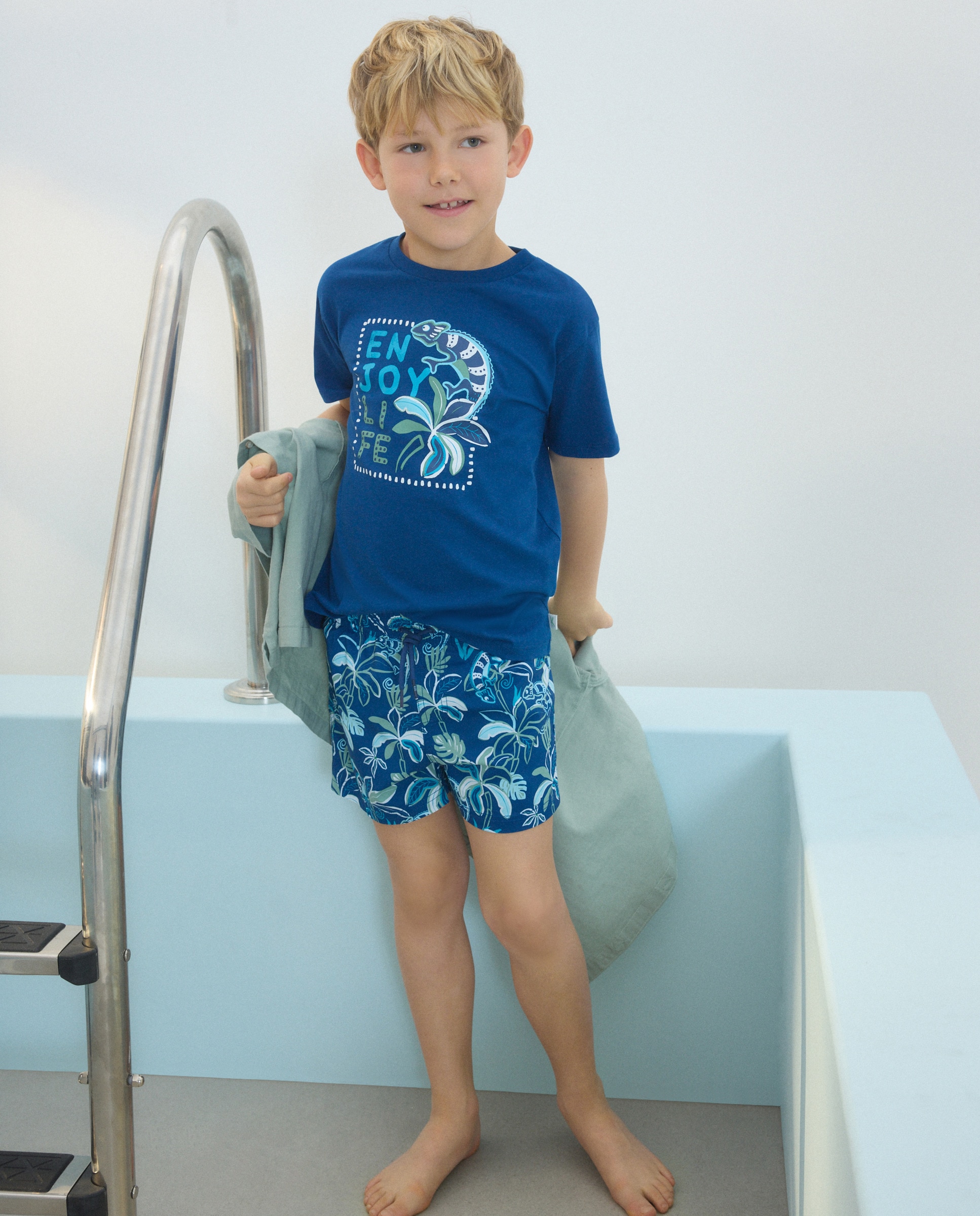 Calções de Banho com Estampados de Desenhos Azul-marinho-1