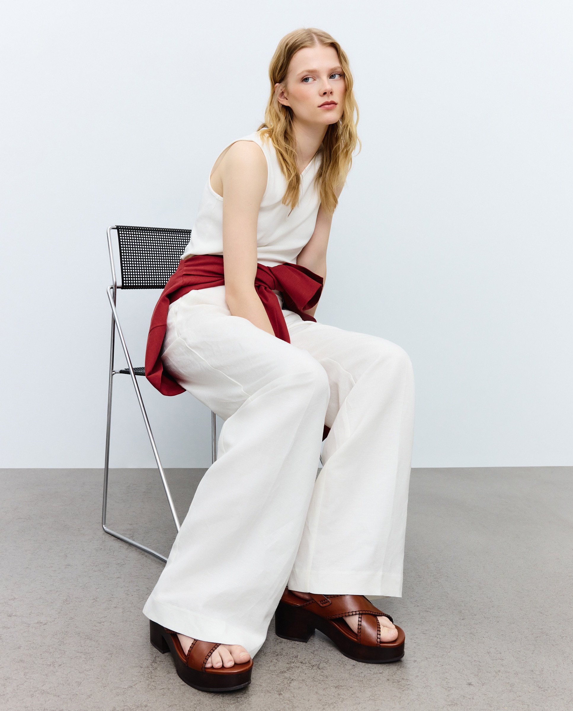 Sandálias de Salto com Bloco, Tiras Cruzadas e Fivela Torrado-6