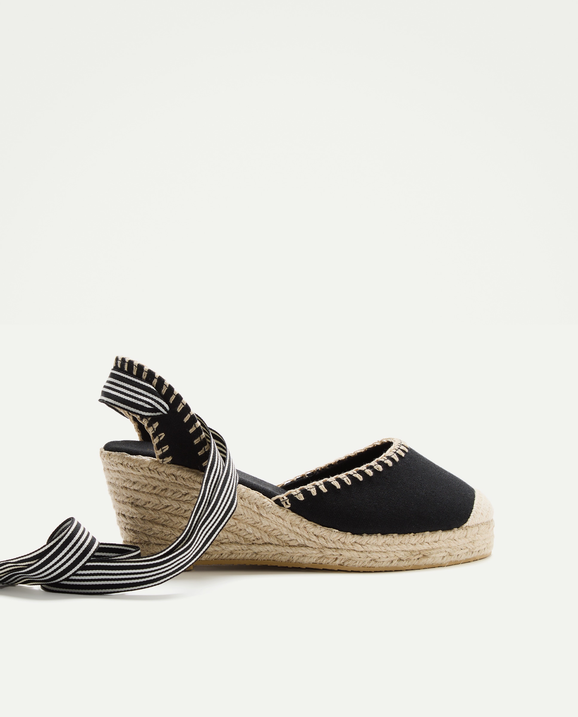 Imagen 0 de Alpargata de mujer pespuntes