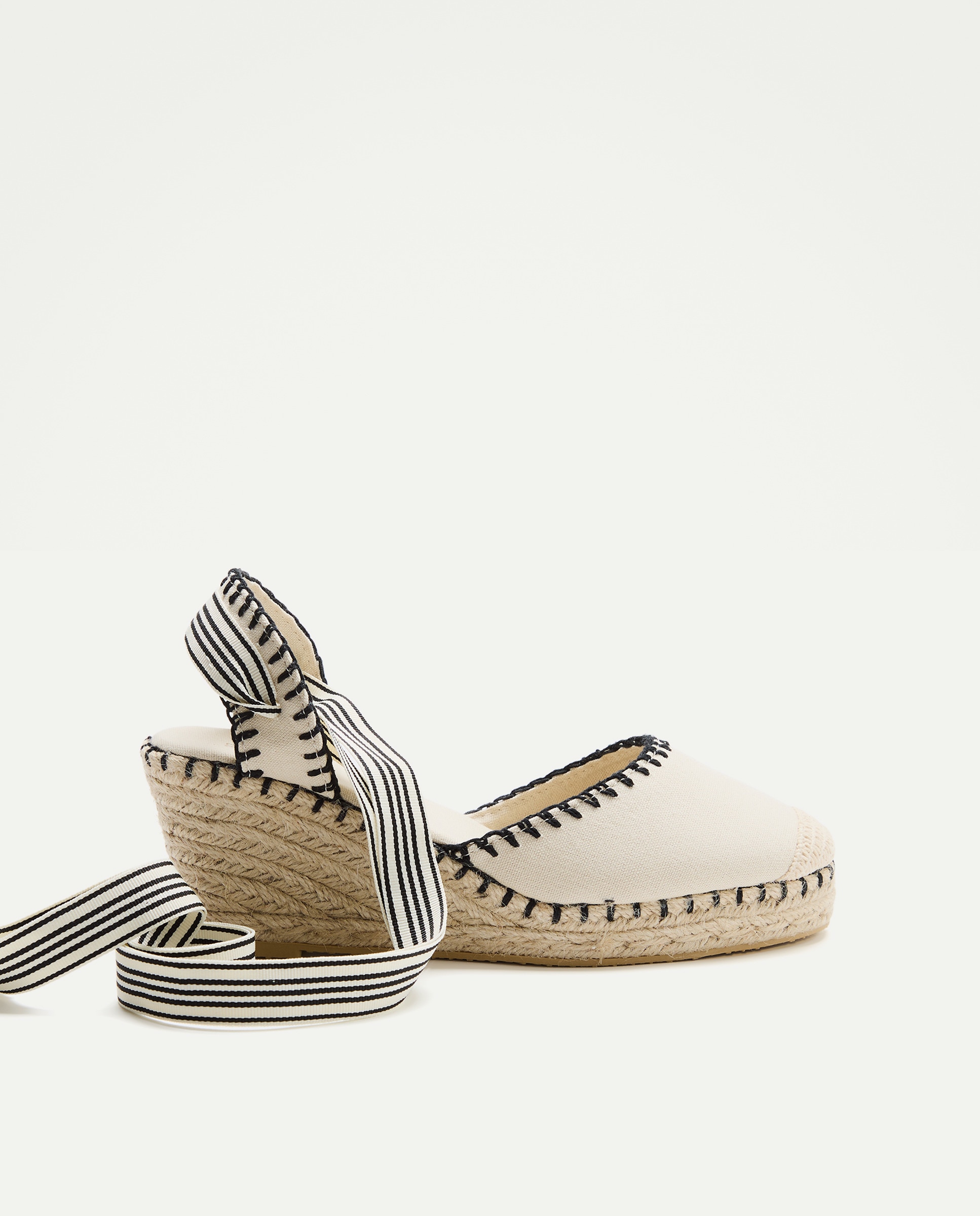 Imagen 0 de Alpargata de mujer pespuntes