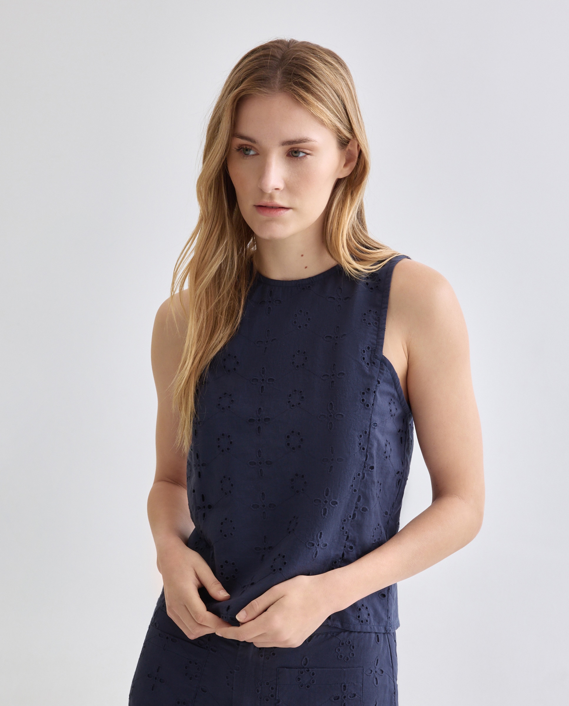 Imagen 0 de Blusa de mujer bordada total look