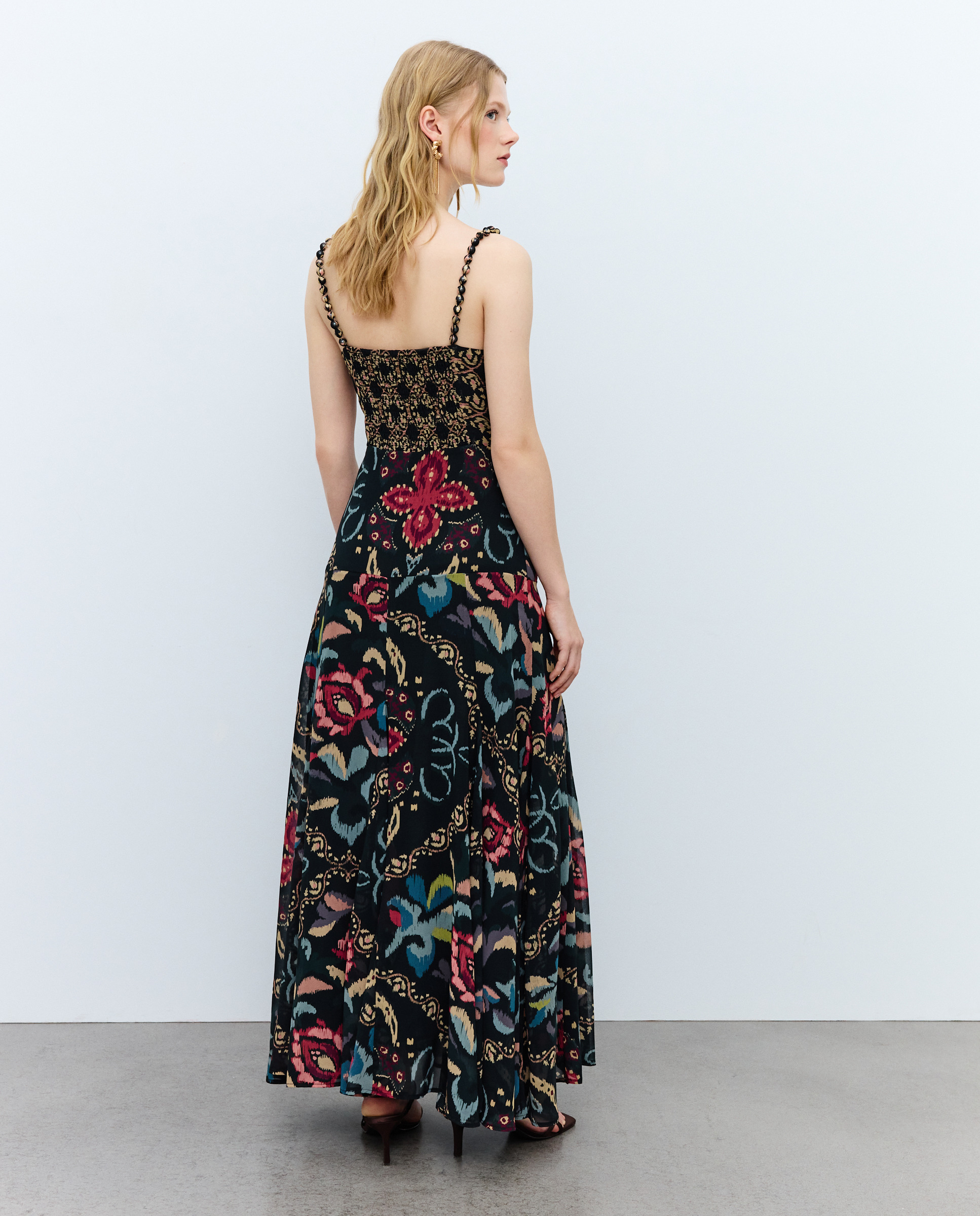 Vestido de Alças com Faixa Preto-3