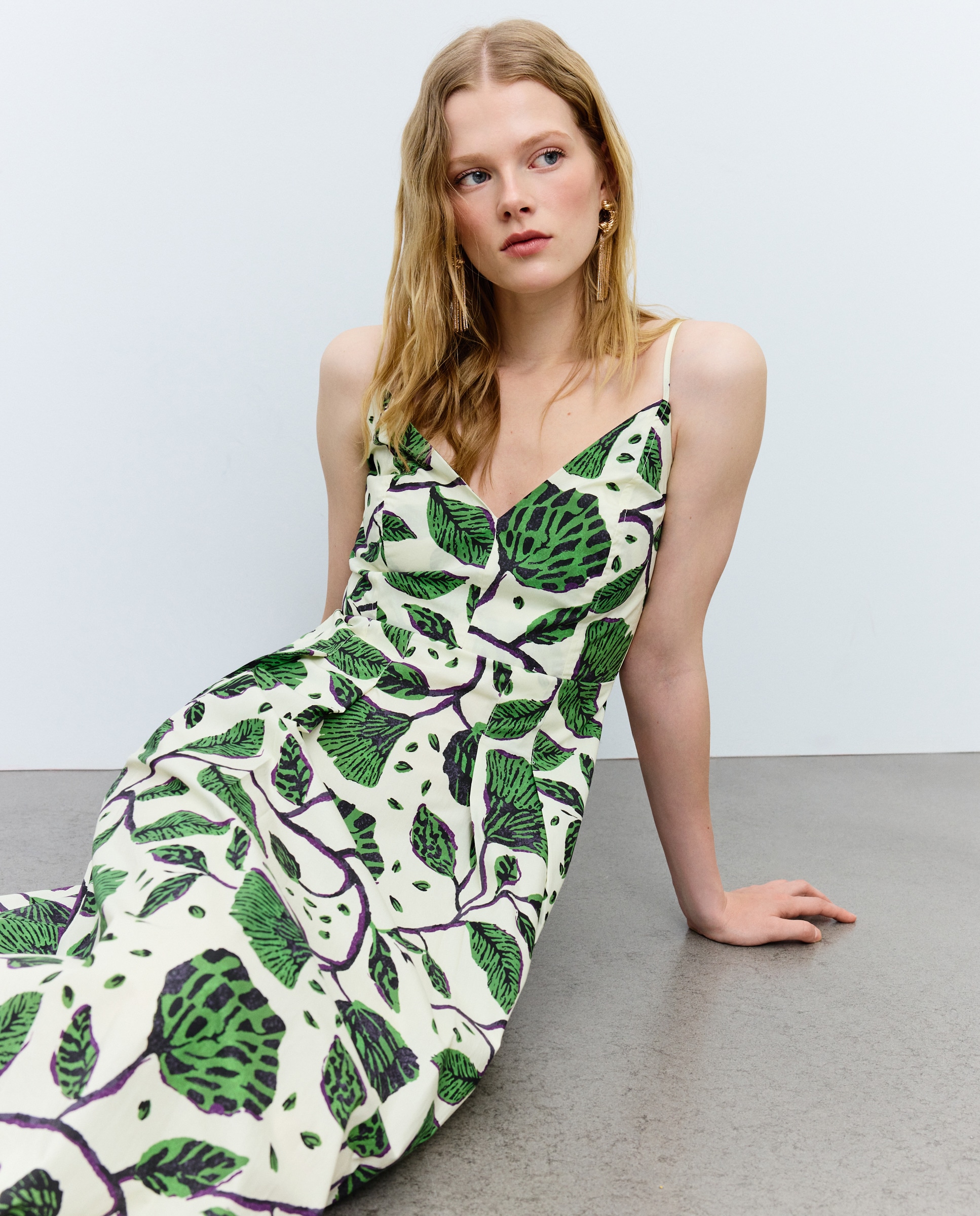 Vestido de Alças com Estampado Floral Verde-2
