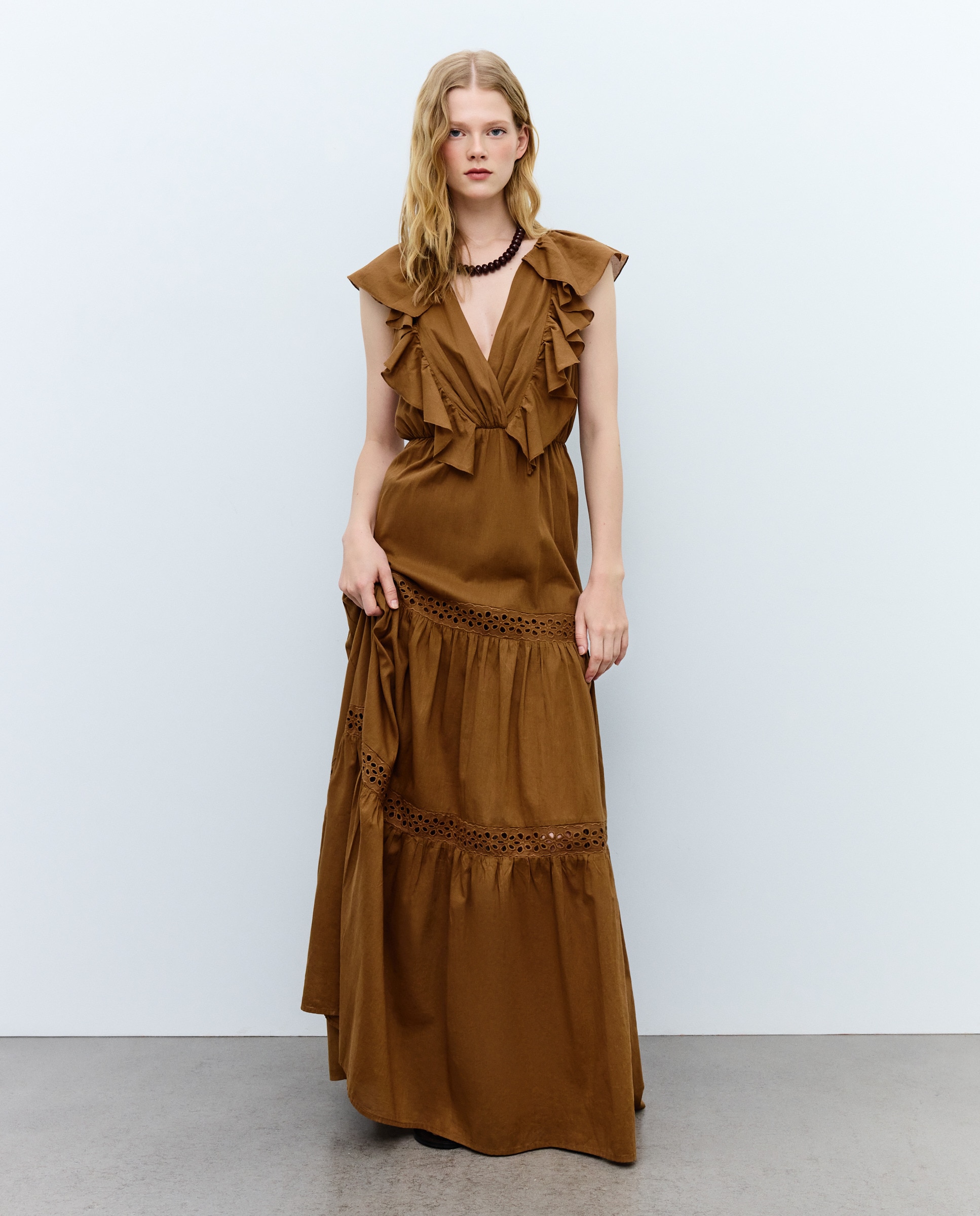 Imagem 0 de Vestido comprido com folhos